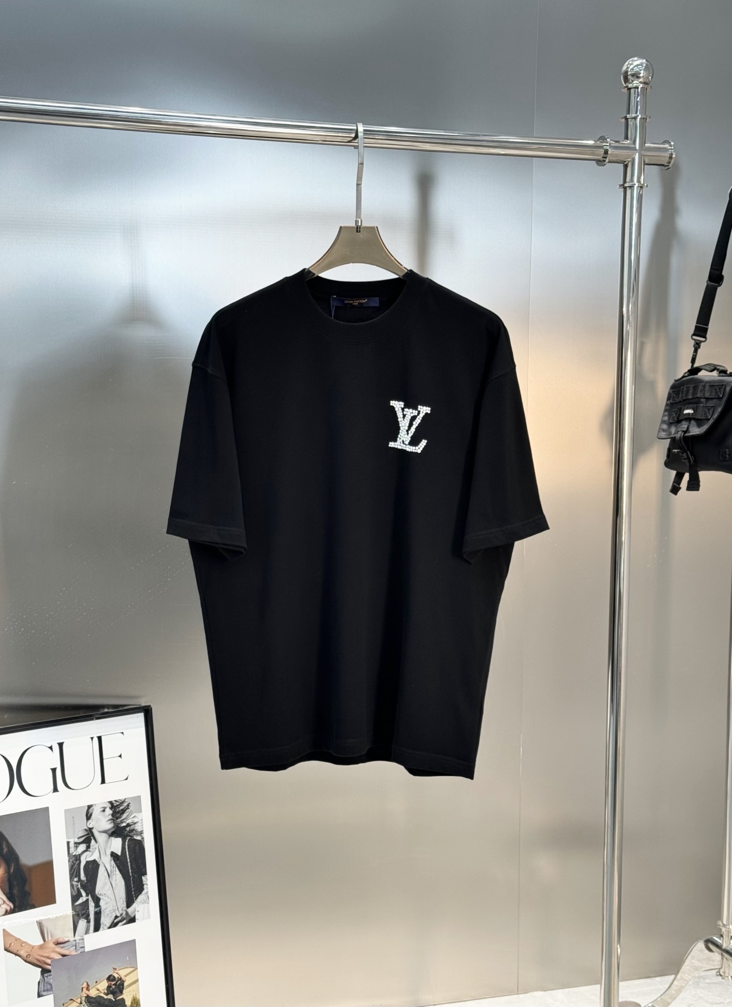 驴牌*25s新款潮牌T恤.男女同款！减龄风格满贯～烫画层次风格的新世纪充满阳色彩！！！经典字母珠片立体设