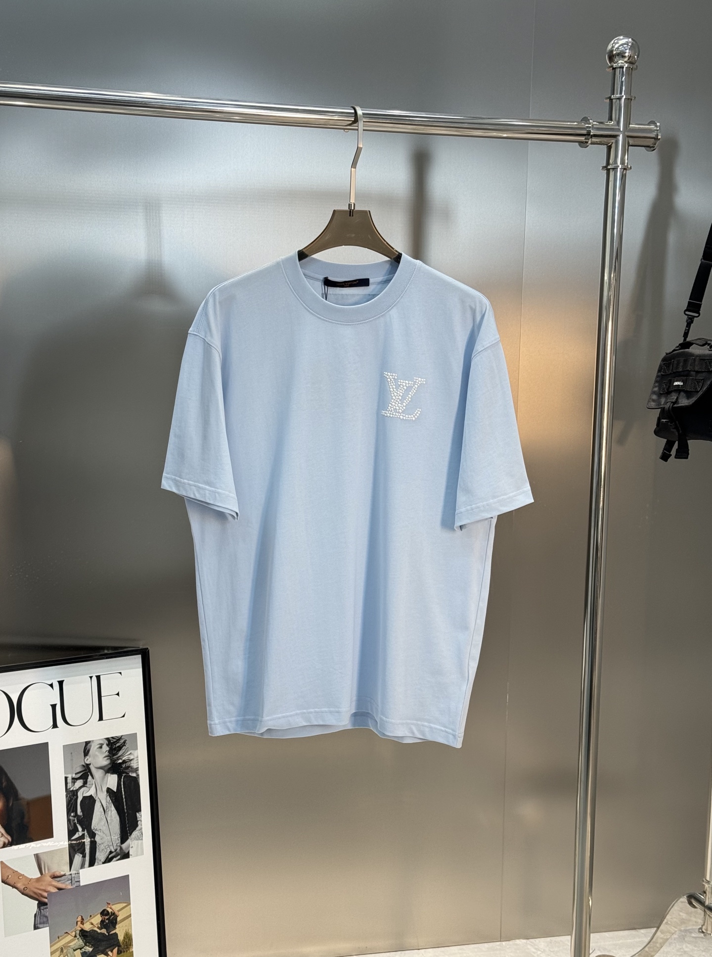 驴牌*25s新款潮牌T恤.男女同款！减龄风格满贯～烫画层次风格的新世纪充满阳色彩！！！经典字母珠片立体设