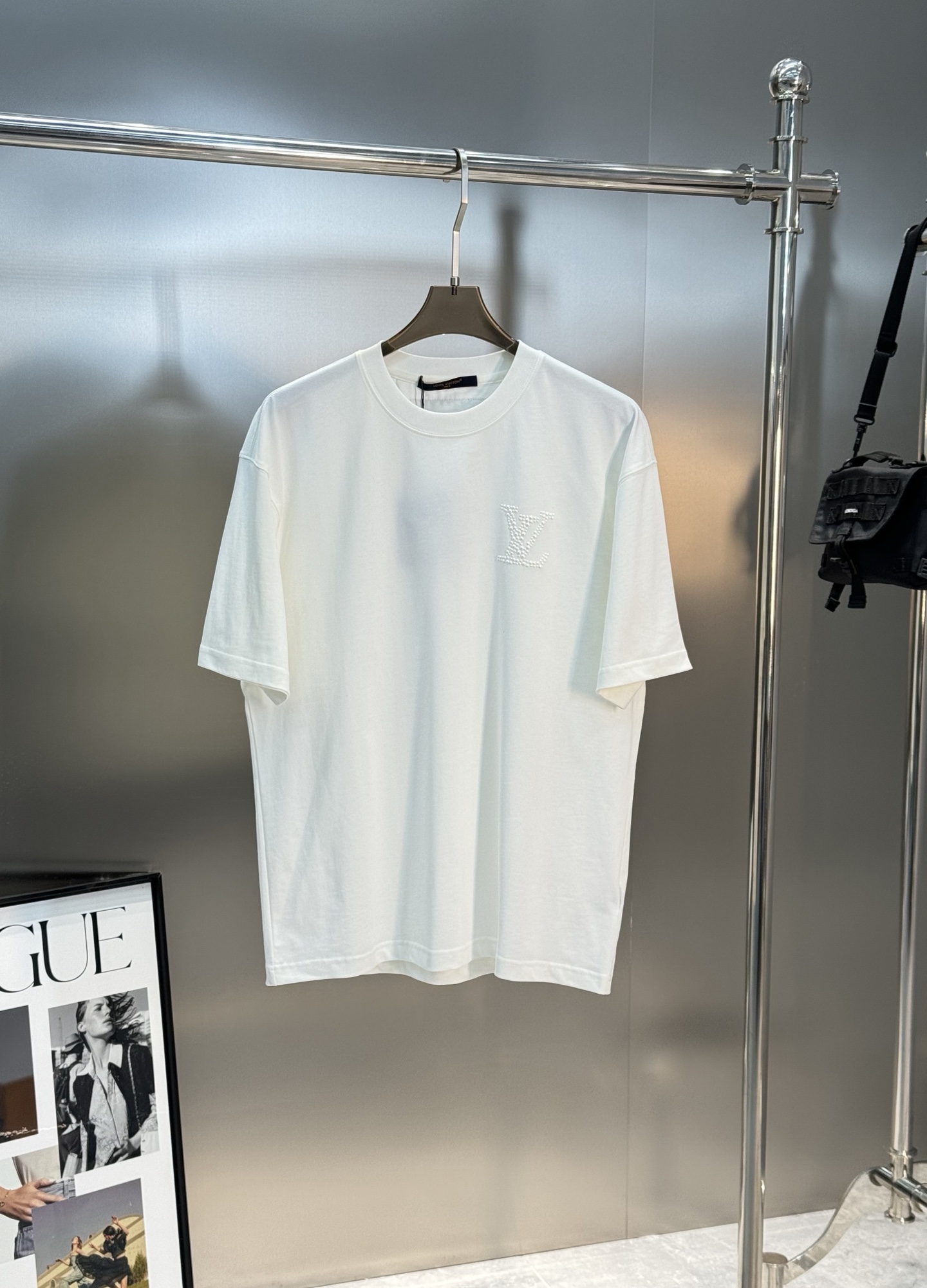 驴牌*25s新款潮牌T恤.男女同款！减龄风格满贯～烫画层次风格的新世纪充满阳色彩！！！经典字母珠片立体设