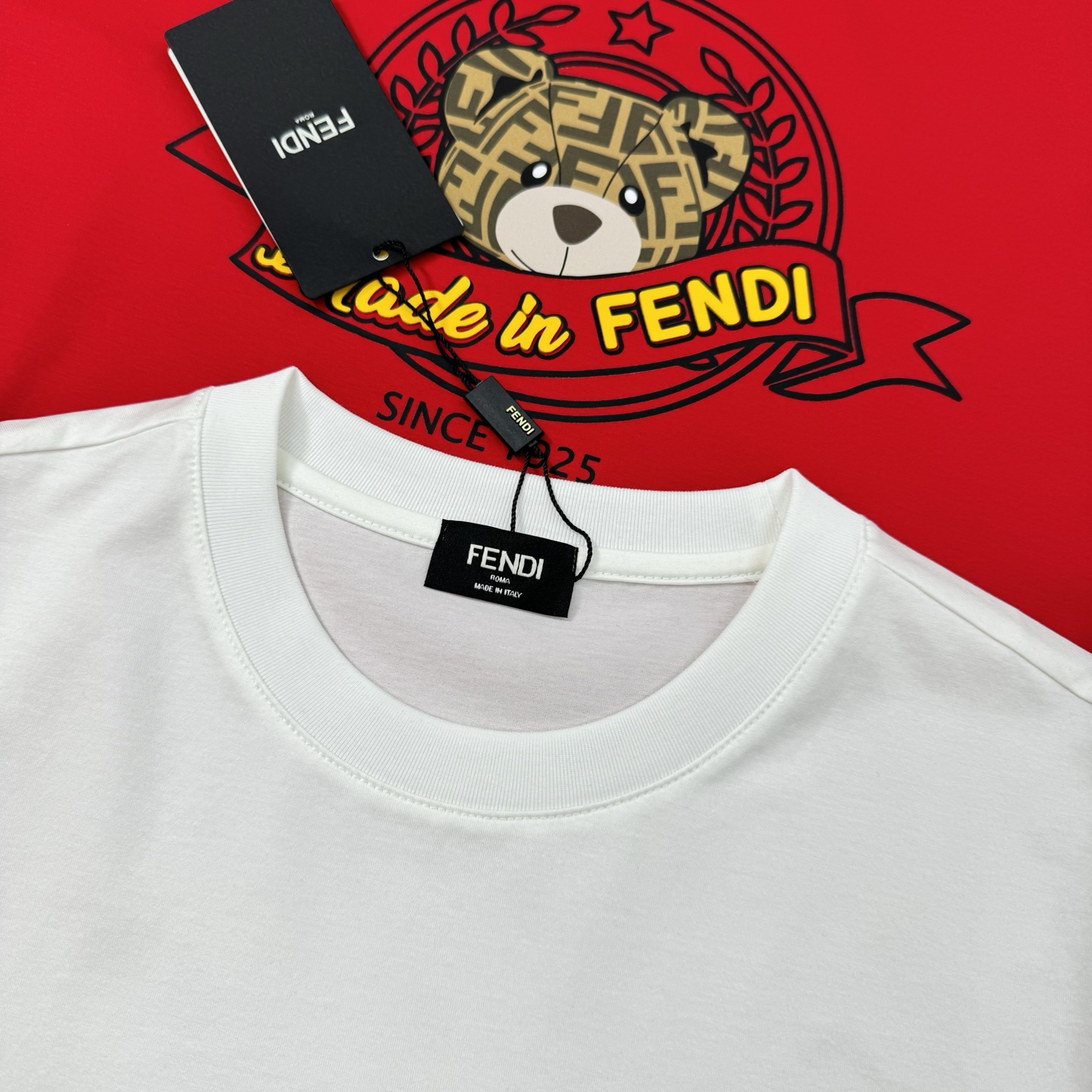 FEND*芬-迪25s春夏圆领T恤.优质190g丝光棉布制成，机织技术，相比于普通面料更加富有质感...