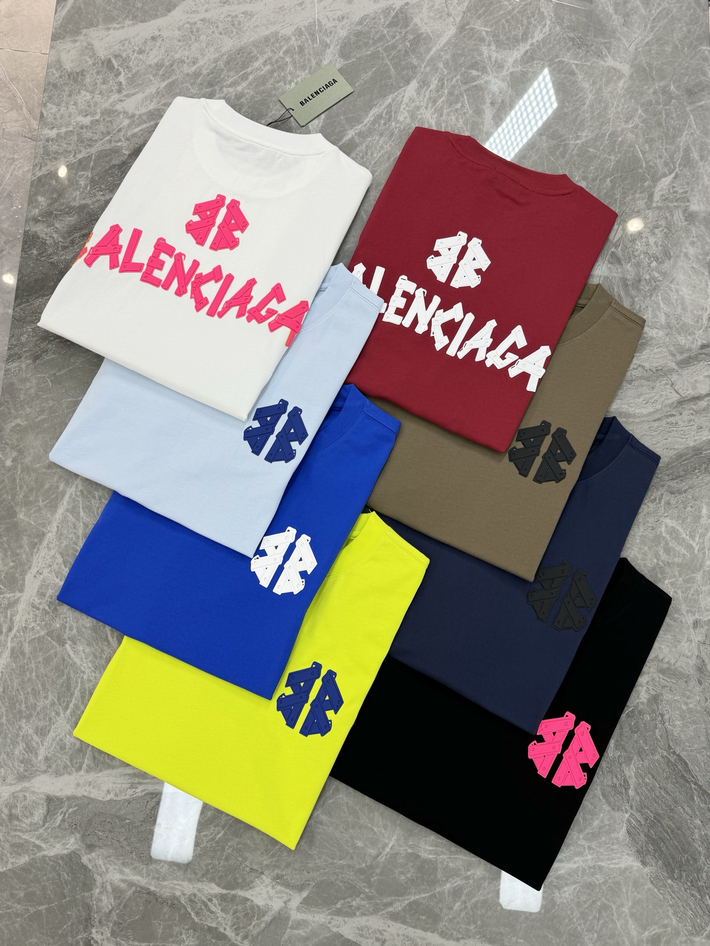 BALENCIAG*巴黎世*25s新款T恤.男女同款推荐！采用新品230g纯棉面料，柔软舒适.透气吸汗.