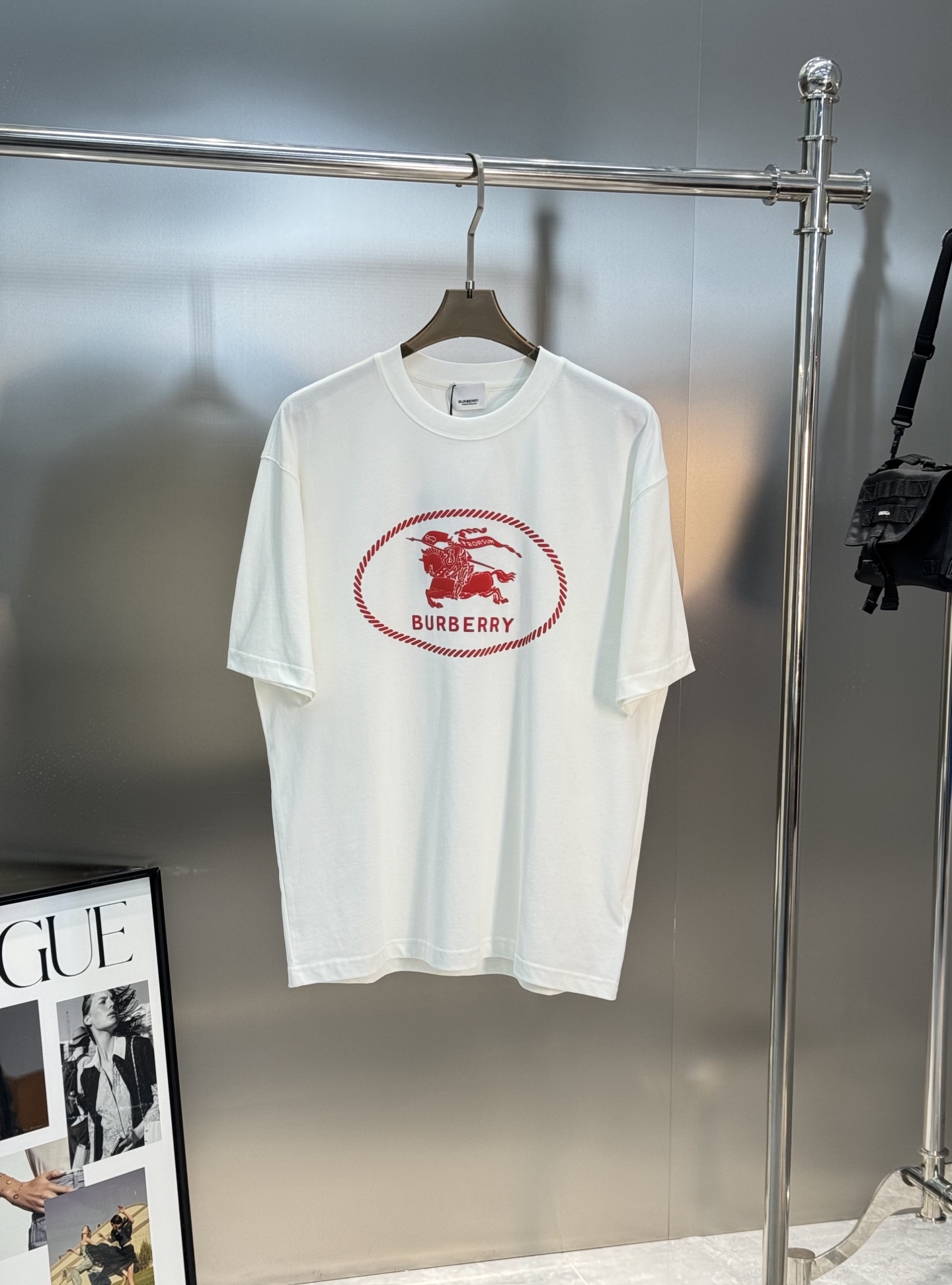 BBR*巴宝-莉2025s新品短袖T恤，男女同款！经典战马🐎胸前撞色层叠搭配.战马烫画采用立体发泡工艺🧼