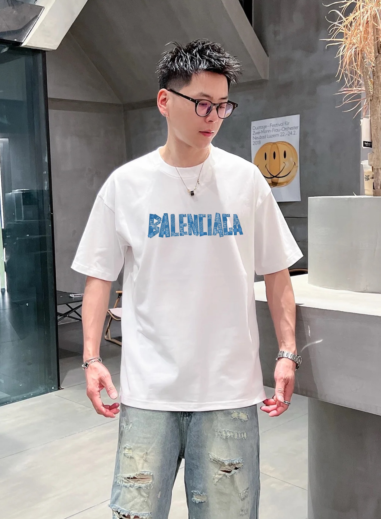 P75 Camiseta nueva de Balenciaga 25s, recomendada para hombres y mujeres. Tejido de algodón 280g, canalé personalizado,…