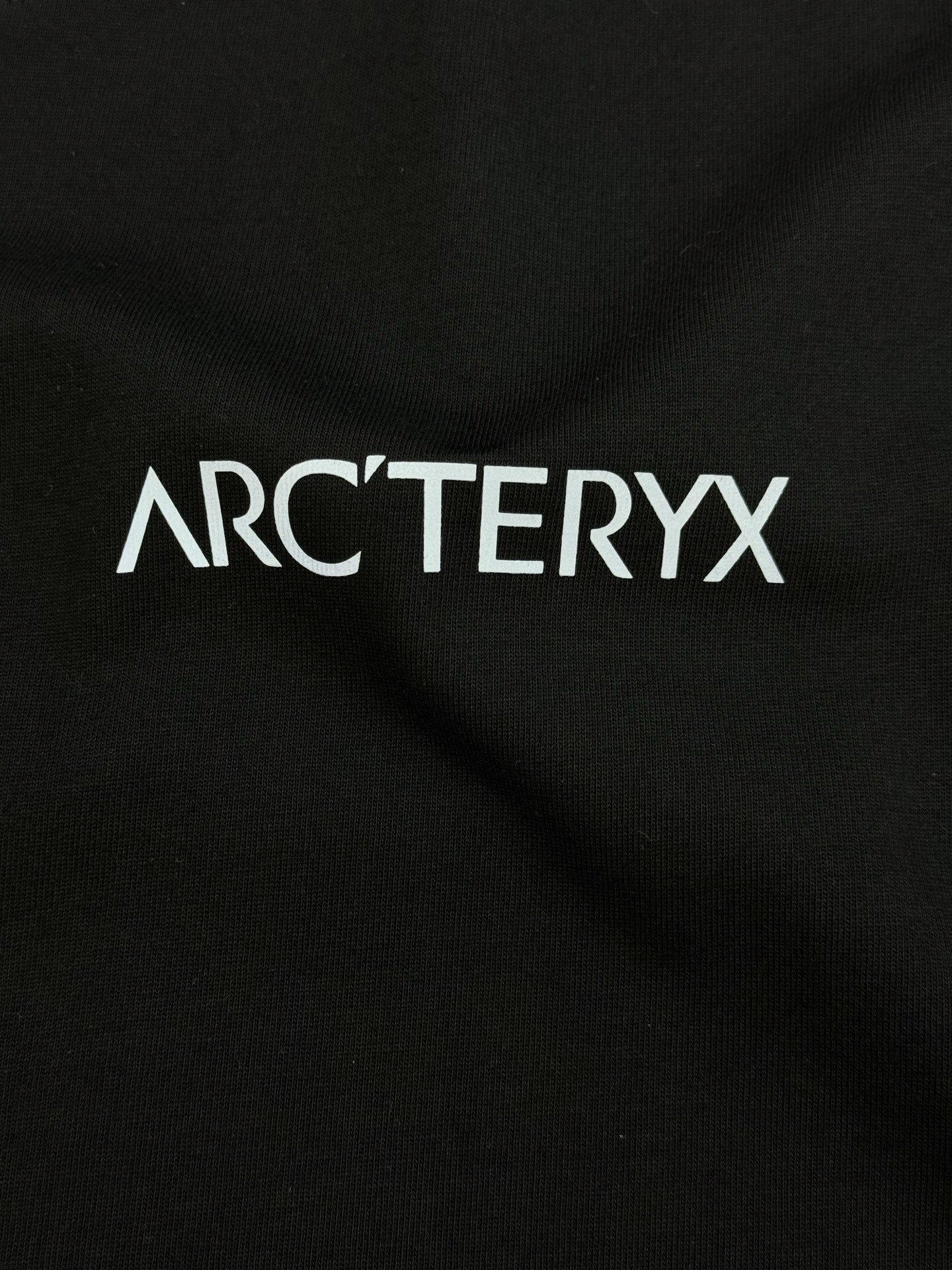 ARCTERY*始祖*鸟新款T.男女同款～25s小红书推荐！胸口经典字母鸟造型.后背大面积立体蝙蝠夜光设