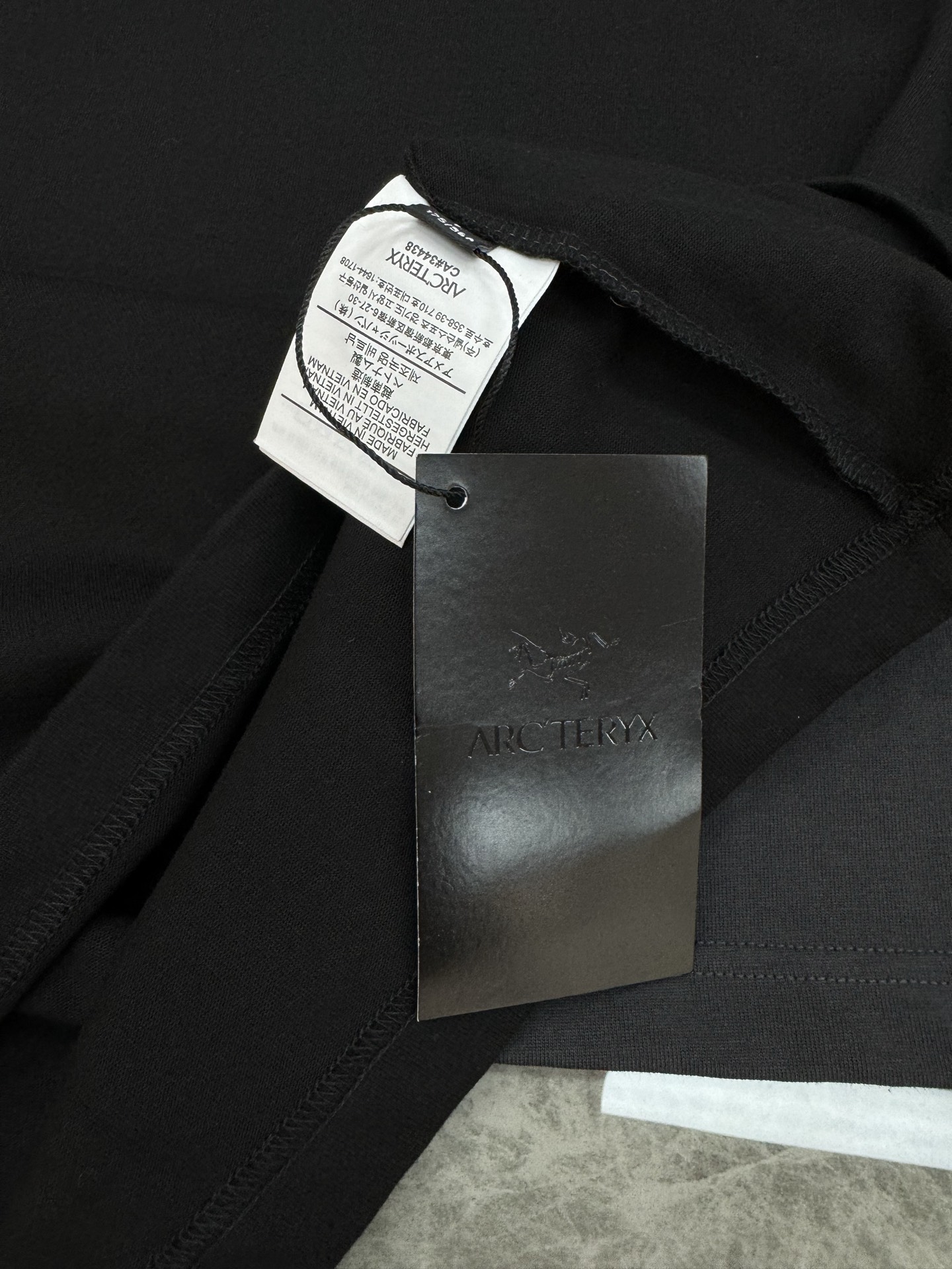 ARCTERY*始祖*鸟新款T.男女同款～25s小红书推荐！胸口经典字母鸟造型.后背大面积立体蝙蝠夜光设