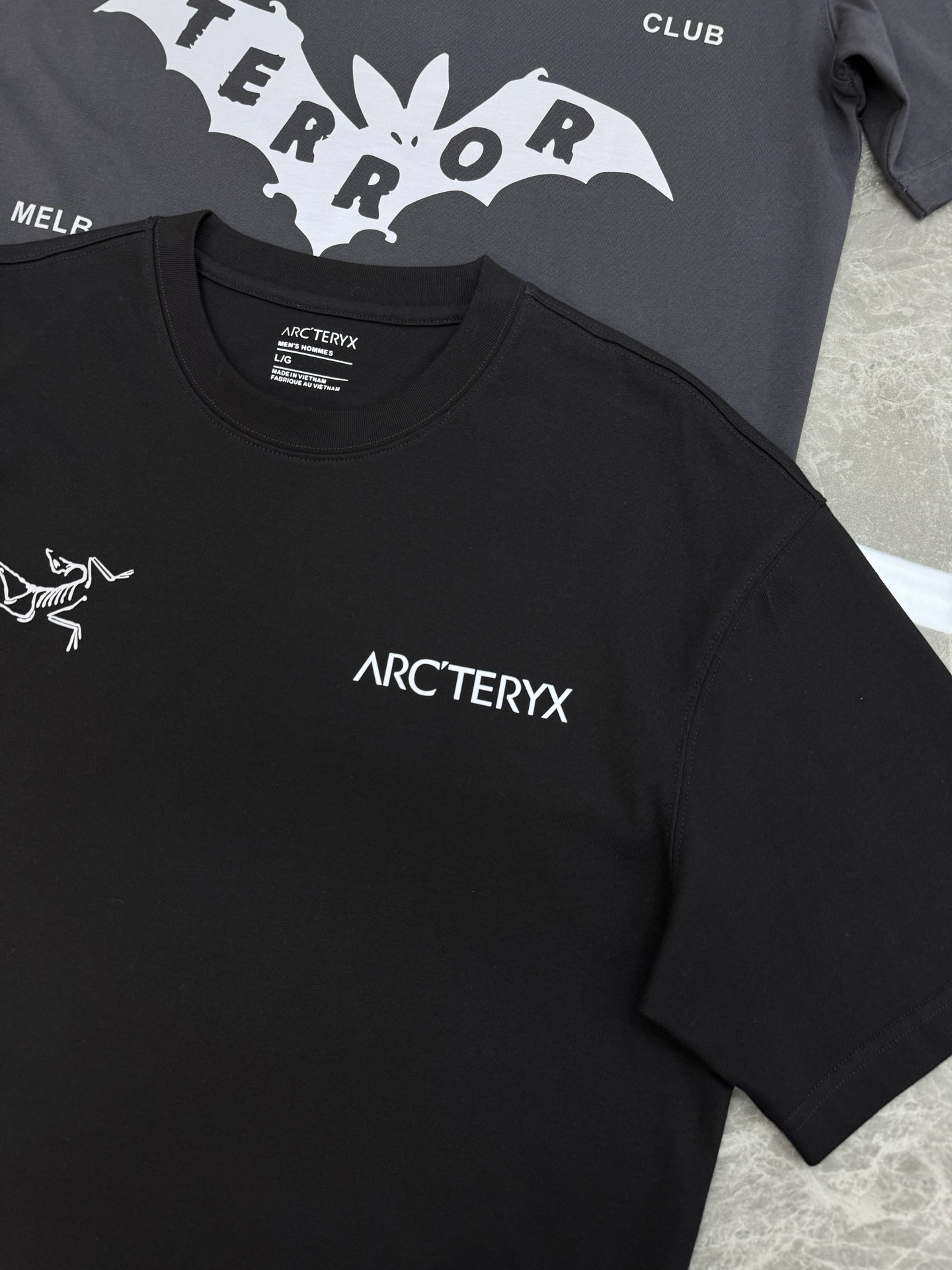 ARCTERY*始祖*鸟新款T.男女同款～25s小红书推荐！胸口经典字母鸟造型.后背大面积立体蝙蝠夜光设