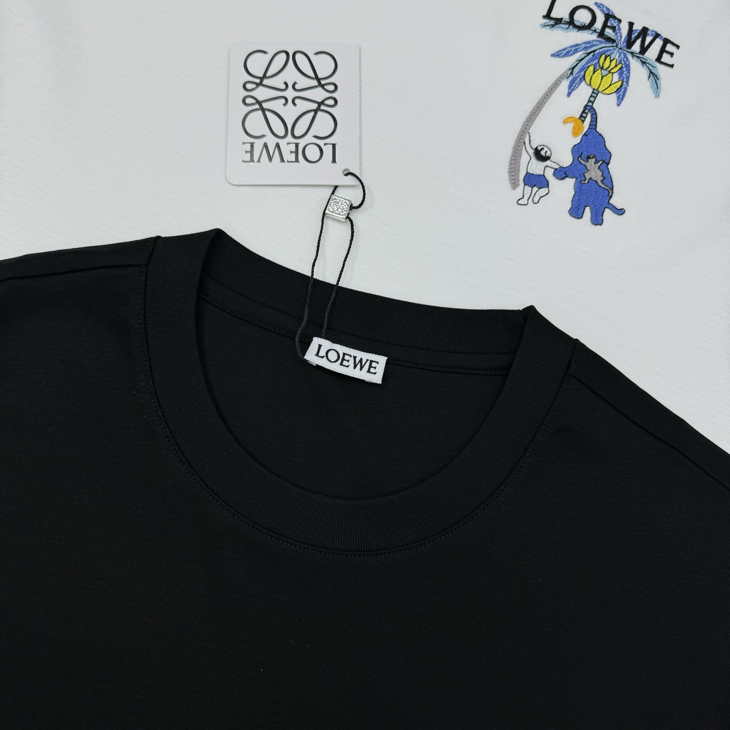 LOEW*罗意-威25s春夏新款圆领丝光短T. 悬垂感强！手感质感都极完美！最新品牌图形3D绣花设计.修