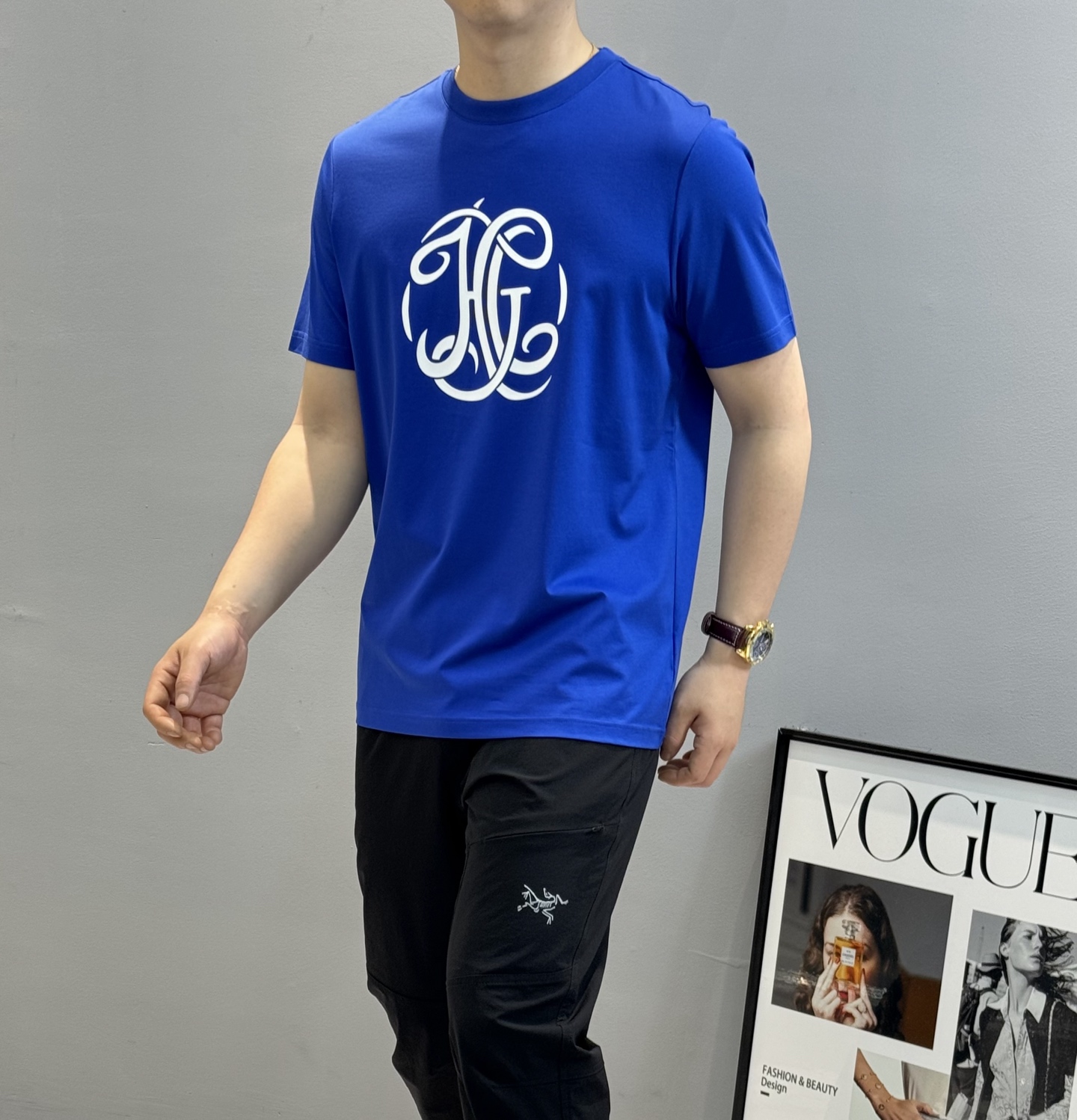 Givenchy Summer Round Neck Short Sleeve T-Shirt - Comfortable & Breathable 2 i1746373945886 6720 0 0