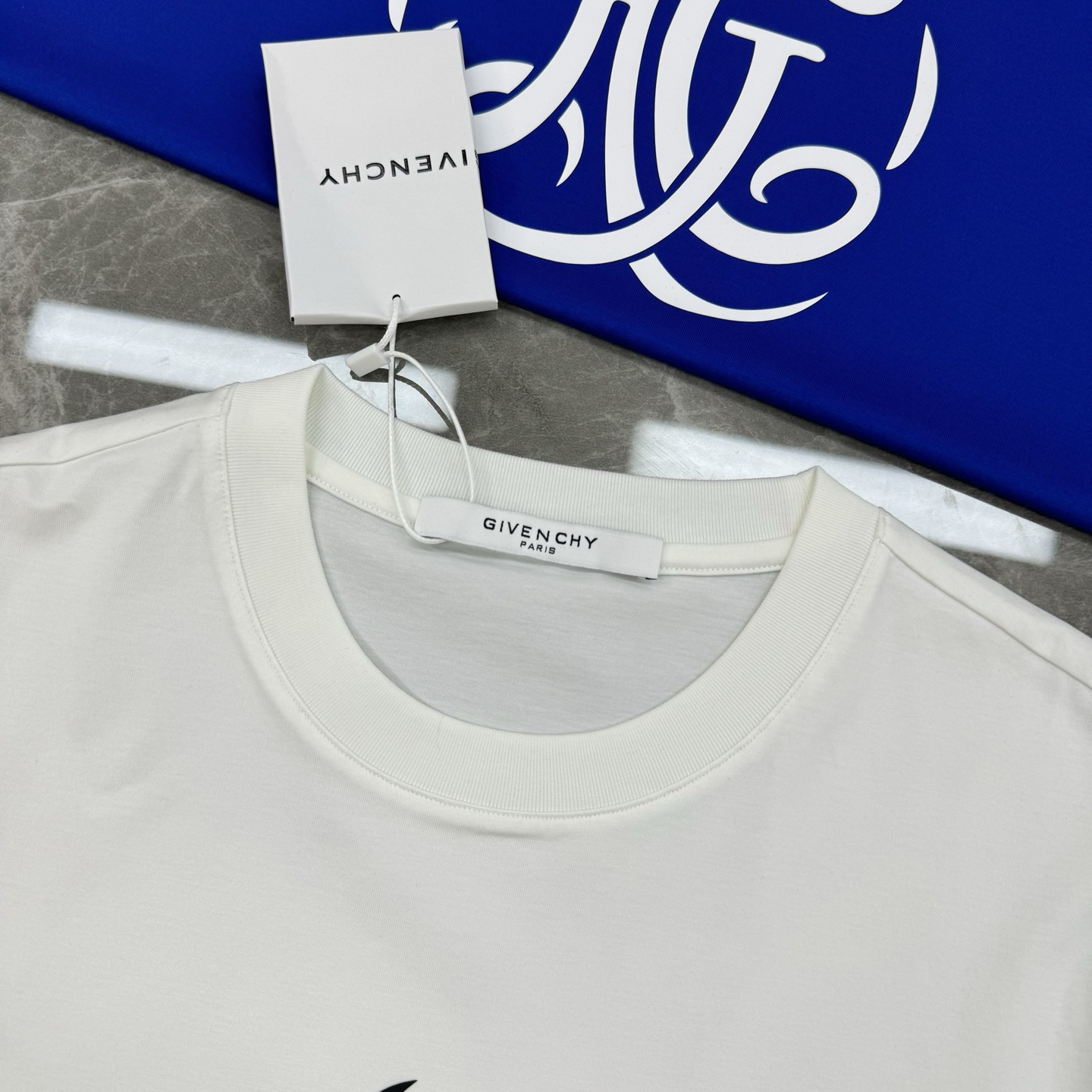 Givenchy Summer Crew Neck Short Sleeve - Comfortable & Breathable 5 i1746373969621 8852 0 3