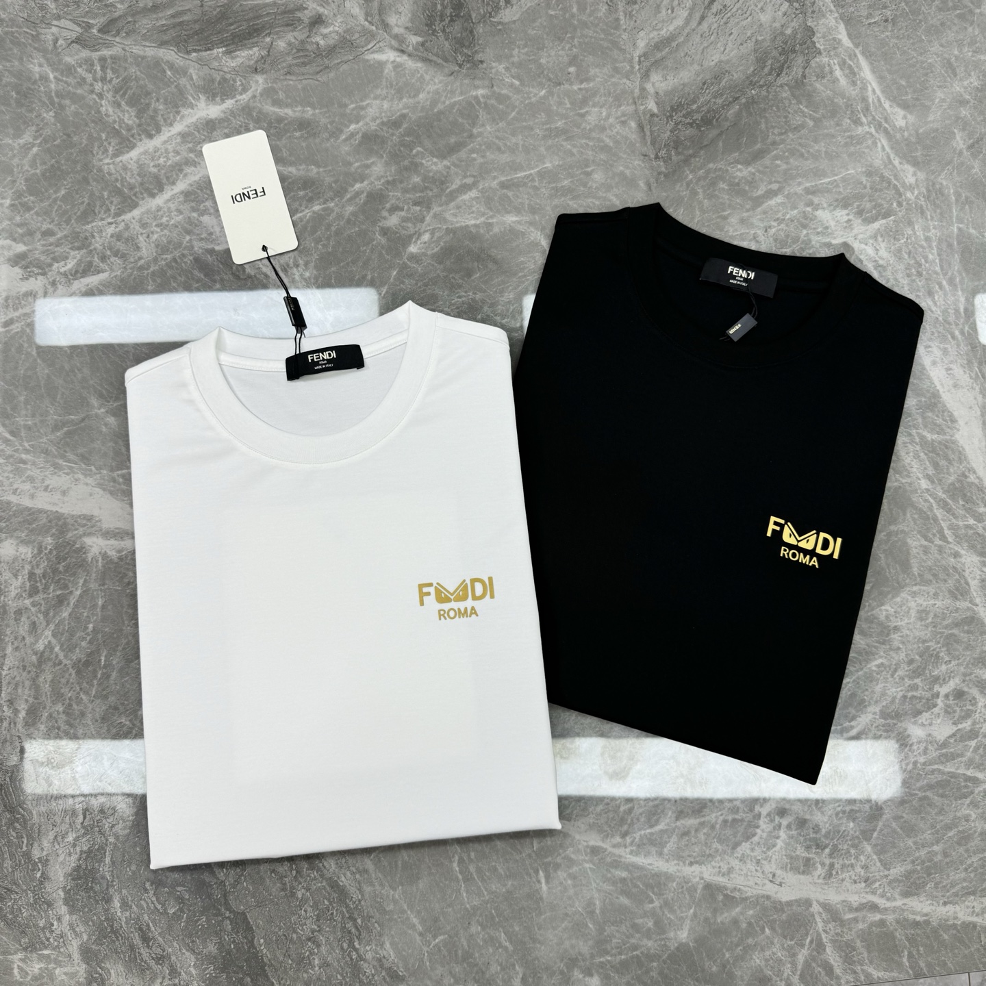 T恤FEND*I芬迪25春夏新款圆领短袖.经典FD小怪兽.高版本推荐～干净简单款式.胸前FEN DI字母