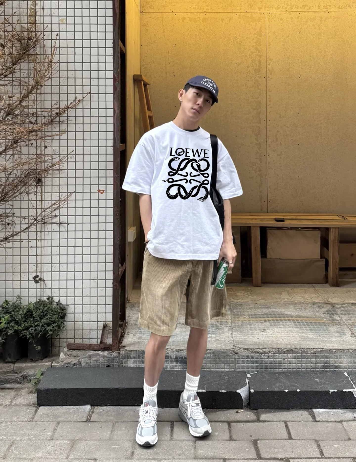 NO:162106,LOEW* Loew-Wei classic T-shirt. 25s new style. Men and women are the same style~Classic Loew* Wei graphic 3D three-dimensional color printing design. Rich layers and very beautiful color matching. Customized 280g pure cotton fabric. Comfortable and soft, and has a strong skin-friendly feel!  Full texture...all the quality!  !  Color black, white, flower gray, code number S-3XL, micro-expanded style!  (175/jin recommended L), loewe,loewe,tees,t-shirt,alexander wang19860909LOEW*罗意-威经典款T恤.25s新款.男女同款～经典罗意*威图形3D立体色彩印花设计.层次丰富.色彩搭配非常漂亮.定制280g纯棉面料.舒适柔软 亲肤感强 ！质感满满..全品相！！颜色黑色.白色.花灰.码数S-3XL.微扩版型！（175/斤建议L）,,loewe,loewe,tees，t-shirt,alexander wang,Men's clothing