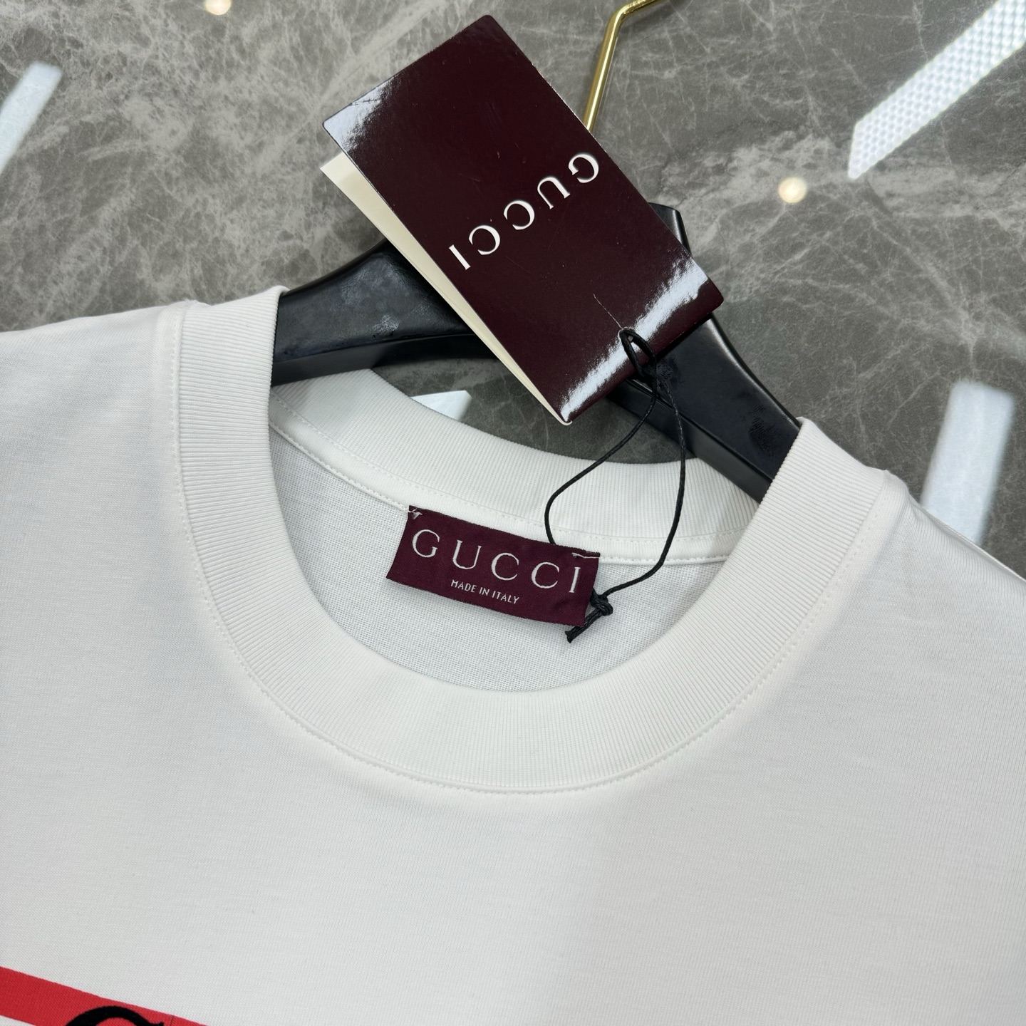 
        Gucci*古齐2025航海系列.男女同款！专柜同步！胸前采用条纹印花配gucci经典