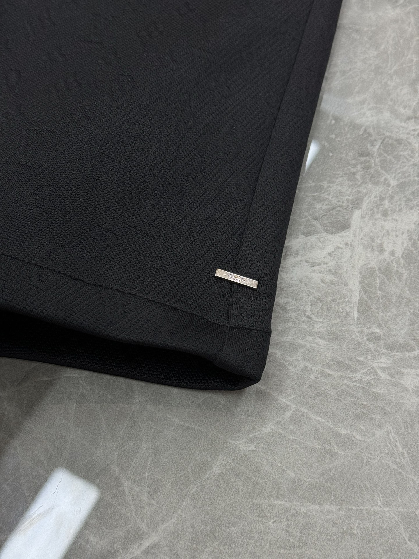 
        LV  Monogram 提花短裤.25s推荐单品✅本款短裤全幅铺陈Monogram提