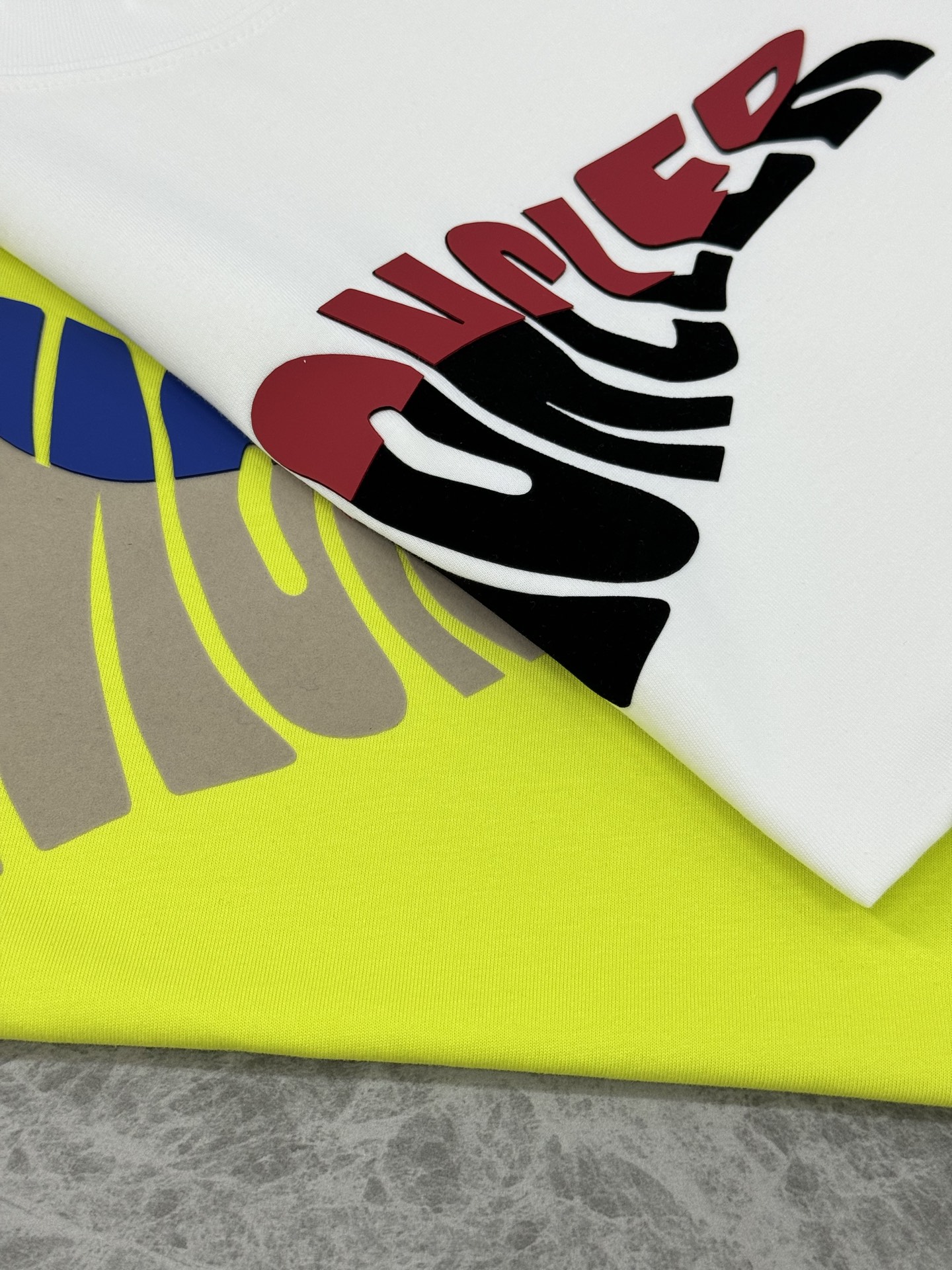 Moncle*蒙-口25s新款潮牌T恤.男女同款！胸口经典品牌字母图形立体视觉.经典款式烫画设计.耐看时