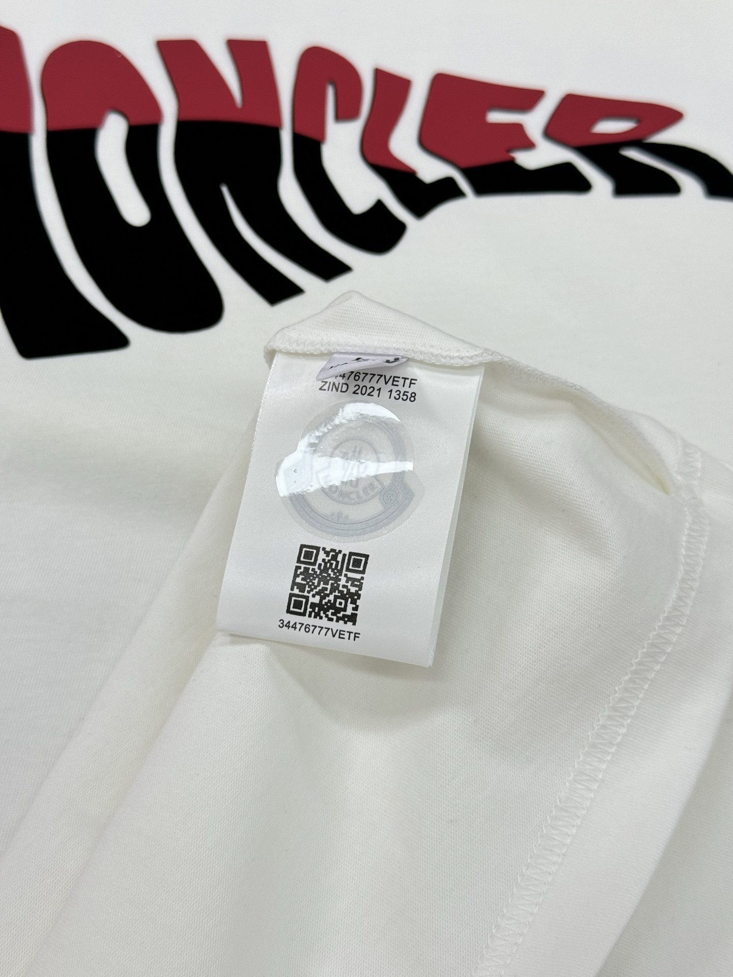 Moncle*蒙-口25s新款潮牌T恤.男女同款！胸口经典品牌字母图形立体视觉.经典款式烫画设计.耐看时