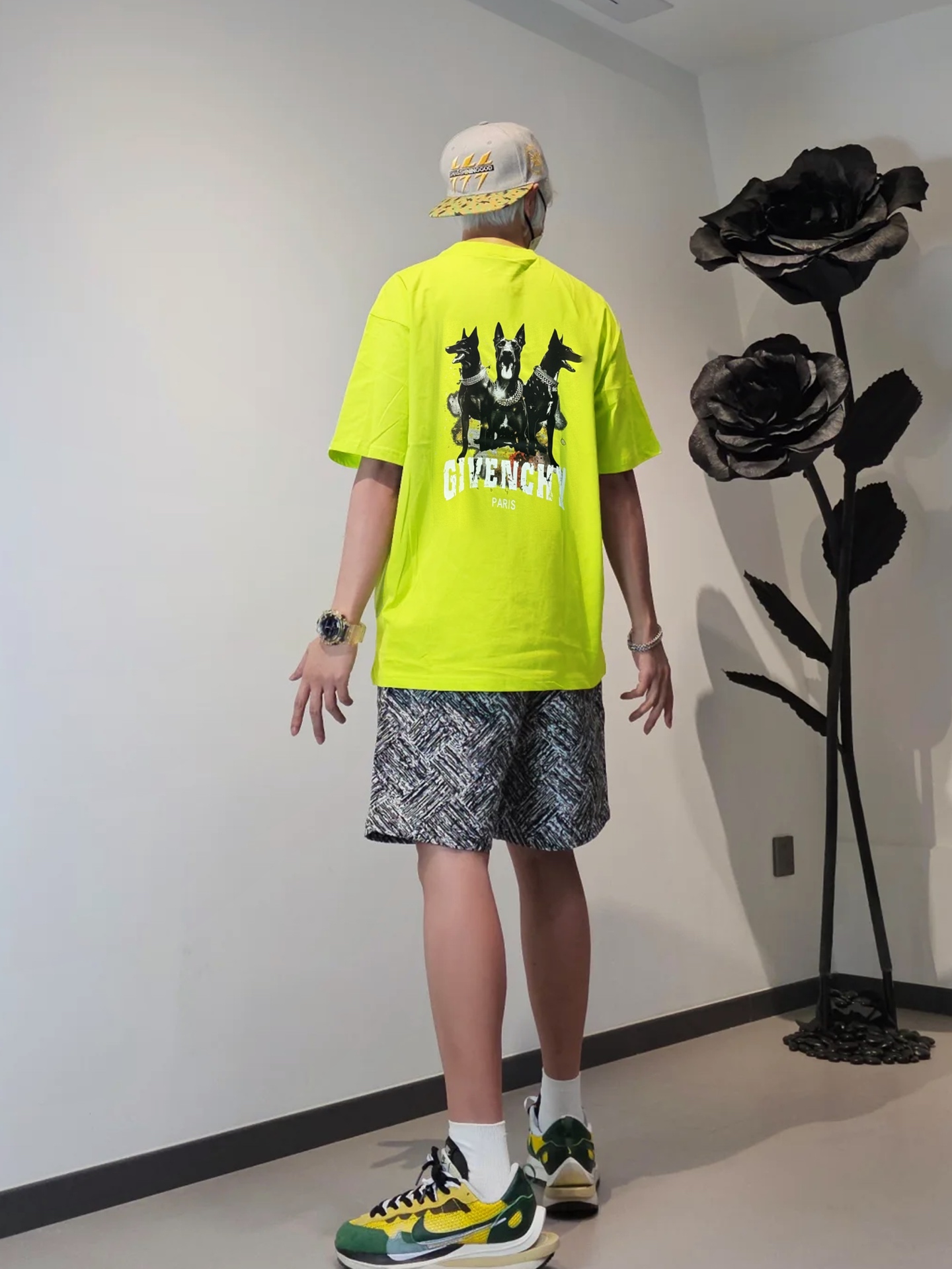 Givench*纪梵希潮牌25s新款圆领TEE.男女同款～爆款必推[得意]胸口定制爆裂纹字母印花工艺.后