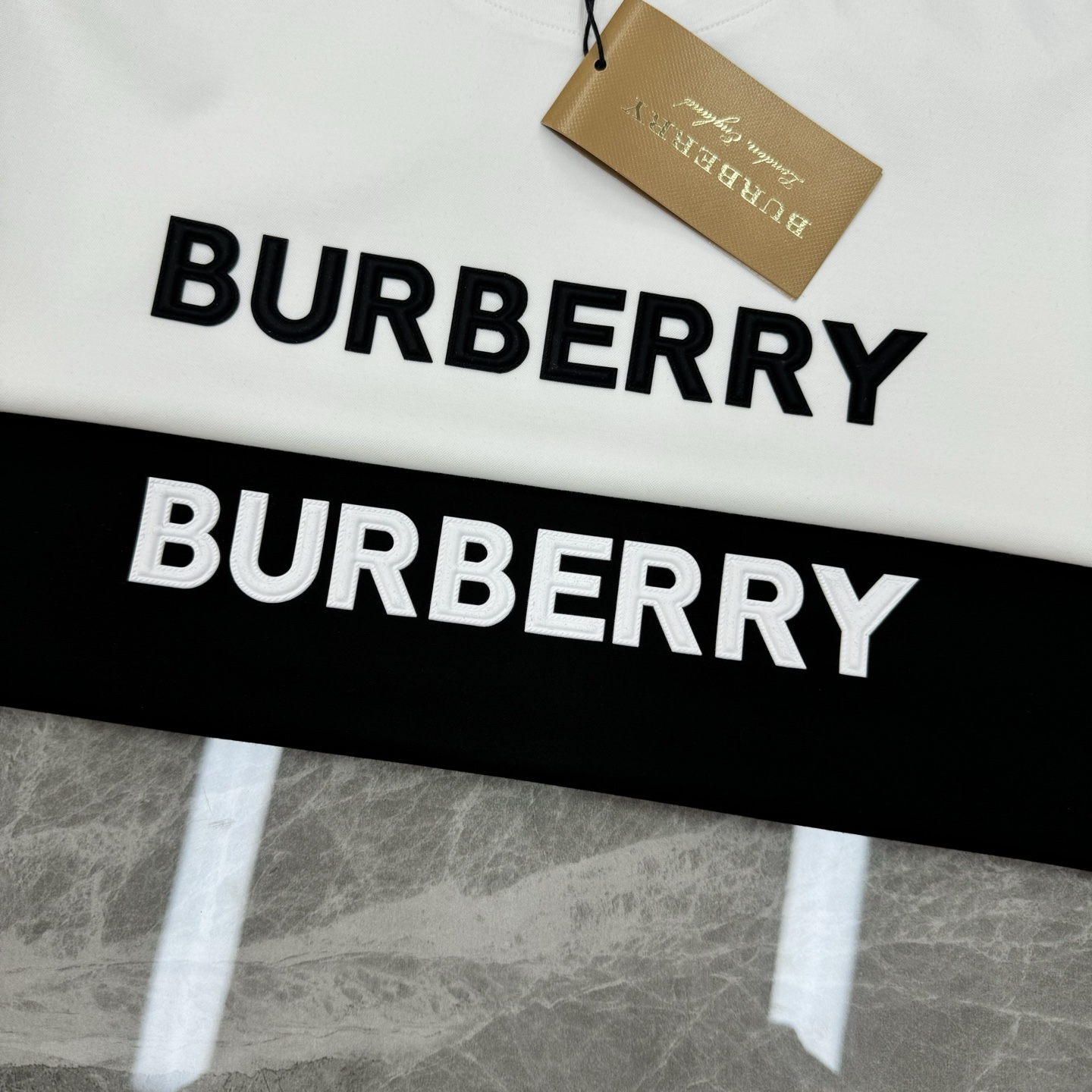 BBR*巴宝-莉25s新款丝光棉T恤.春夏来袭～轻熟男最爱款式！非常都市风～胸口简单logo字母设计.3