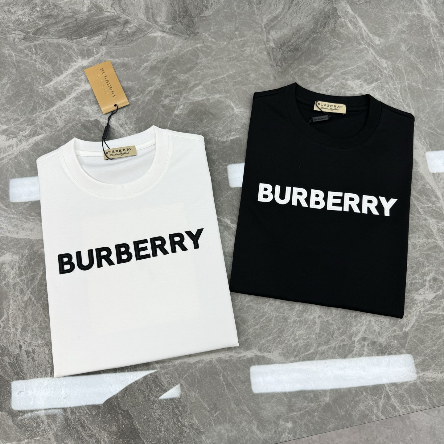 BBR*巴宝-莉25s新款丝光棉T恤.春夏来袭～轻熟男最爱款式！非常都市风～胸口简单logo字母设计.3