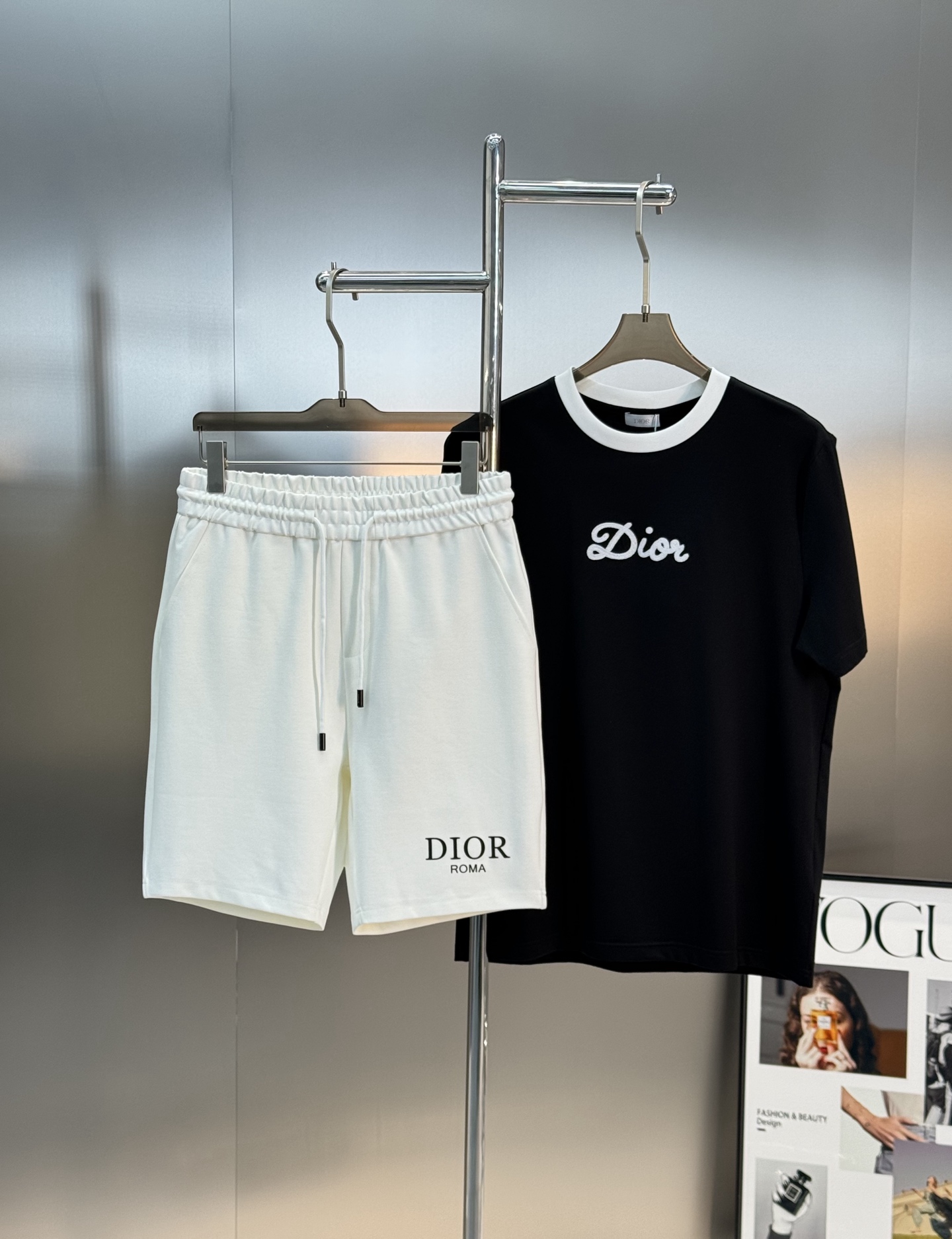 Dio*r迪-奥25s新款五分短裤.经典品牌字母基础款烫画设计.定制高端锦棉面料.面料品质高级舒适.质感