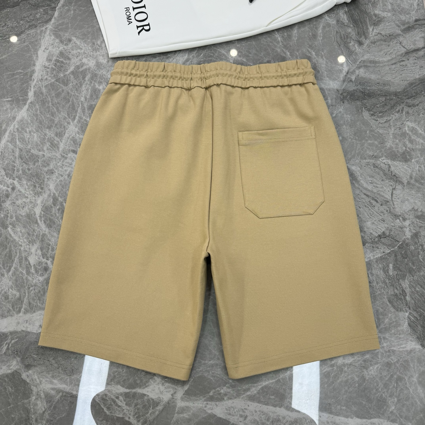 Dio*r迪-奥25s新款五分短裤.经典品牌字母基础款烫画设计.定制高端锦棉面料.面料品质高级舒适.质感