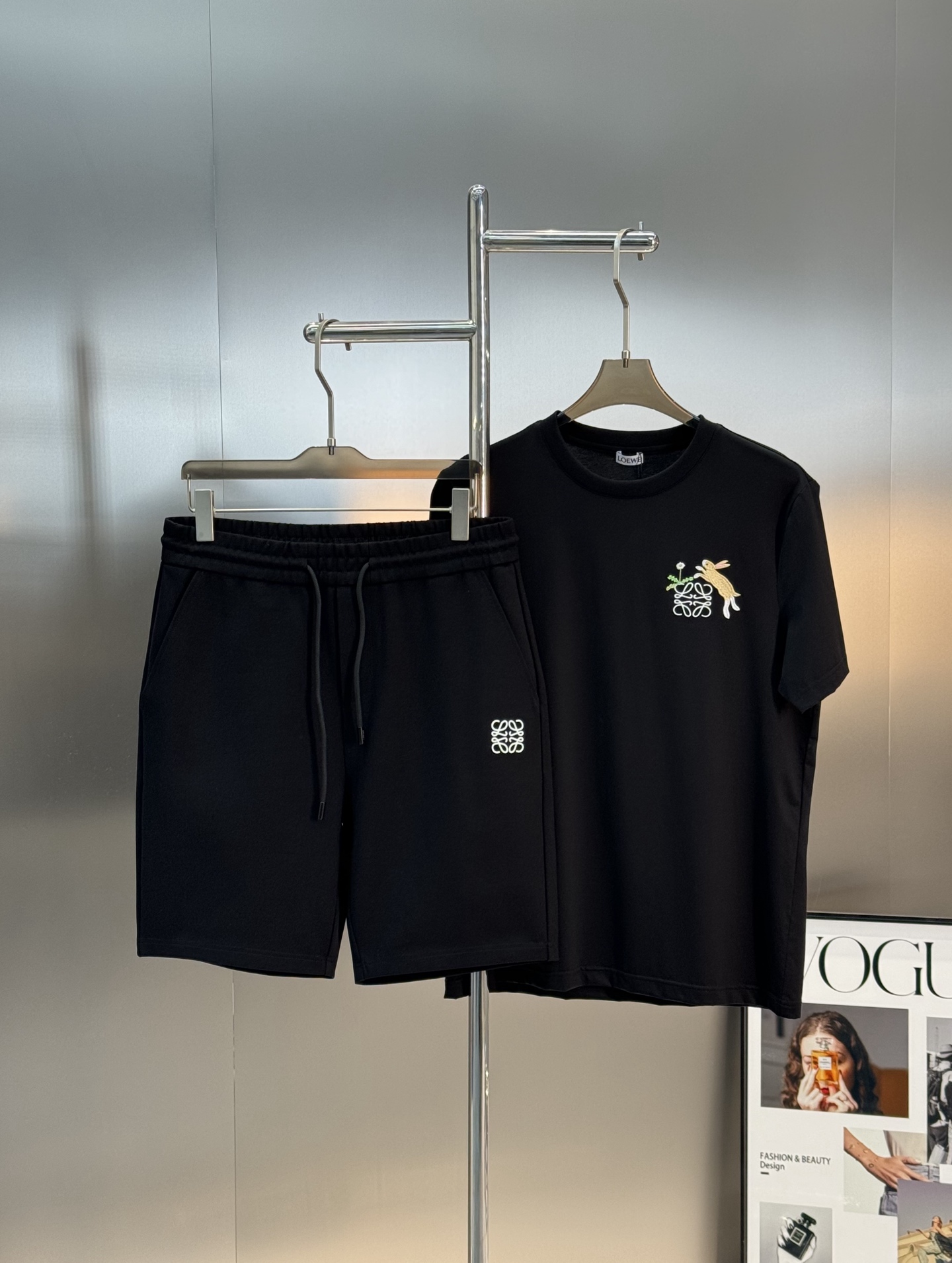 LOEWE罗意威25s夏季新款五分短裤！爆款推荐！完美3D刺绣品牌图形.后口袋刺绣🪡工艺.完美的丰富大家