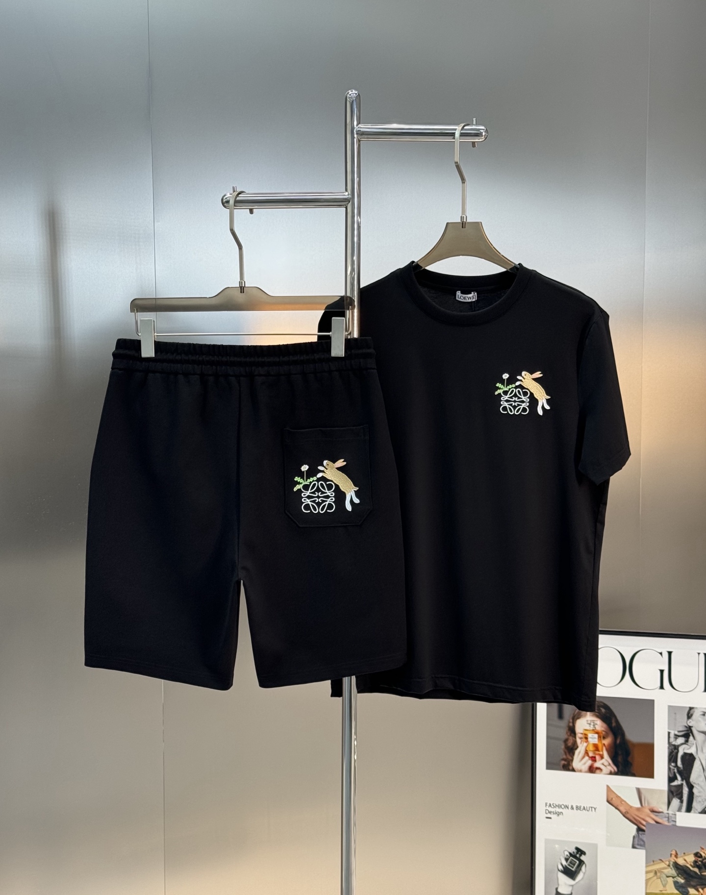 LOEWE罗意威25s夏季新款五分短裤！爆款推荐！完美3D刺绣品牌图形.后口袋刺绣🪡工艺.完美的丰富大家