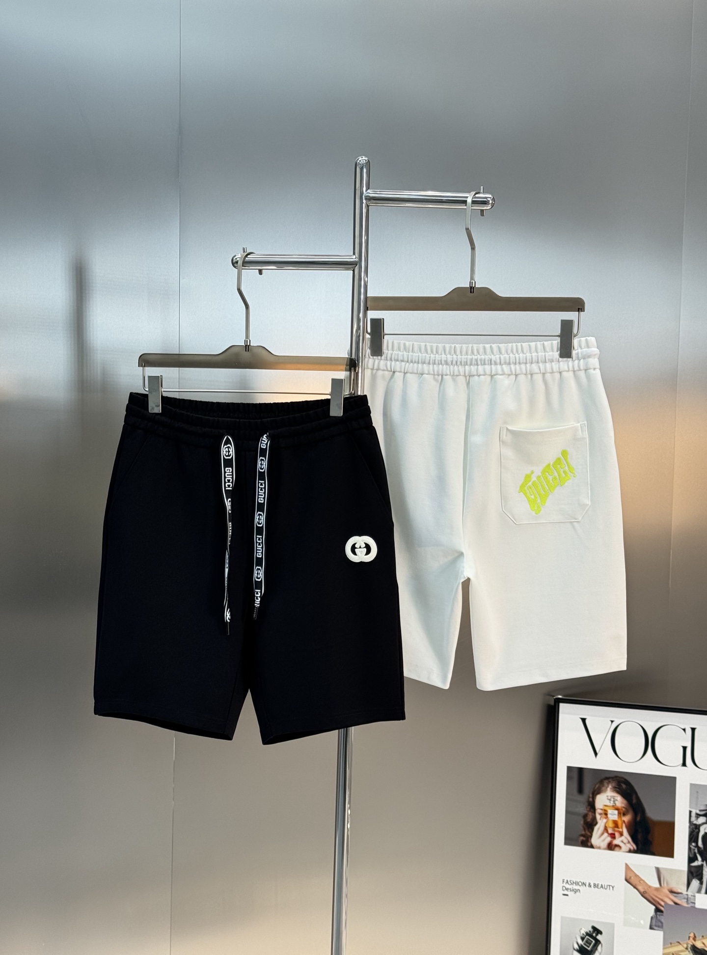 GUCC*25s潮牌五分短裤❤️男女同款！休闲运动风格.经典大牌新推系列将吊绳字母搭配图形巧妙融入运动装