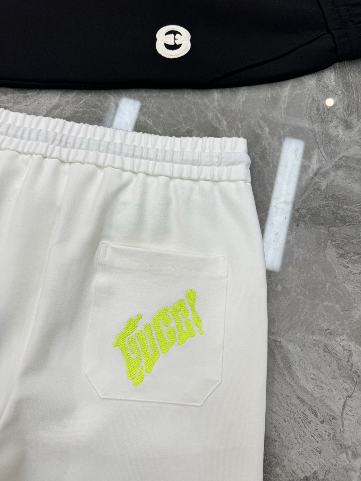 GUCC*25s潮牌五分短裤❤️男女同款！休闲运动风格.经典大牌新推系列将吊绳字母搭配图形巧妙融入运动装