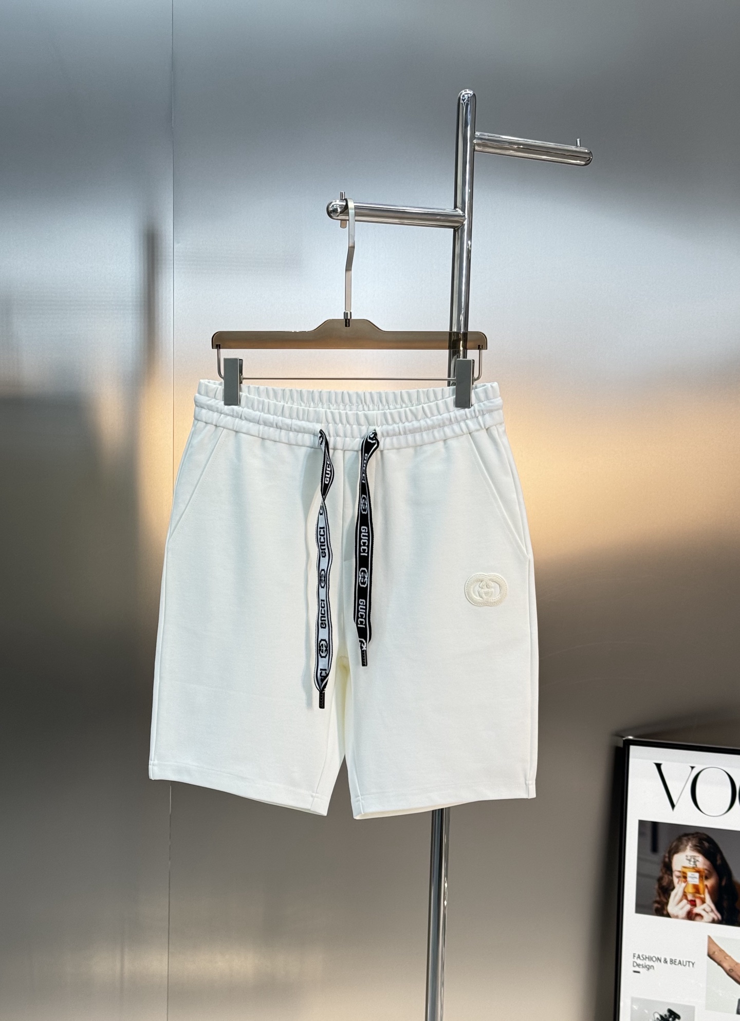 GUCC*25s潮牌五分短裤❤️男女同款！休闲运动风格.经典大牌新推系列将吊绳字母搭配图形巧妙融入运动装