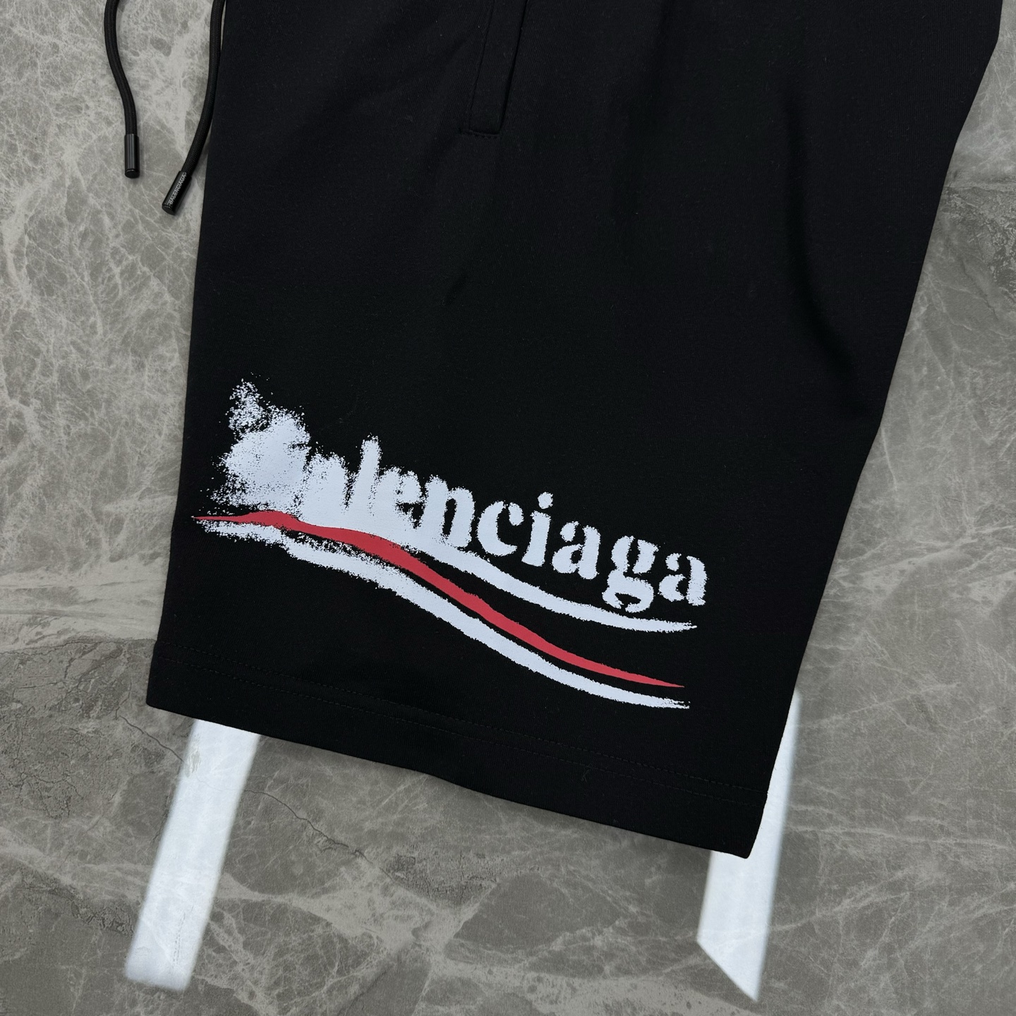 
        Balenciaga巴黎世家25s新款情侣款五分短裤.官网同步！360g毛线圈棉质饱满