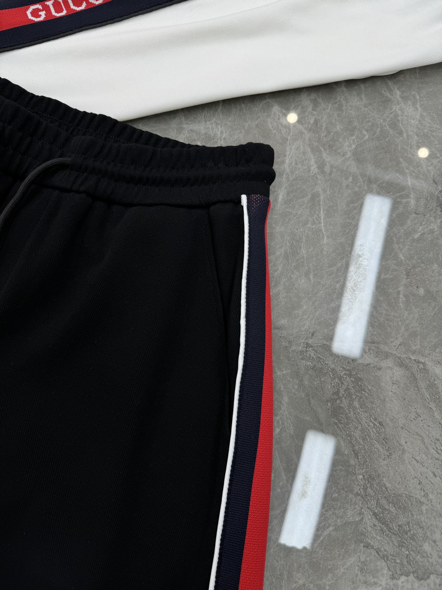 GUCC*古奇25s潮牌五分短裤.超高品”2025新款运动套装.男女同款！休闲运动风格.经典大牌新推系列