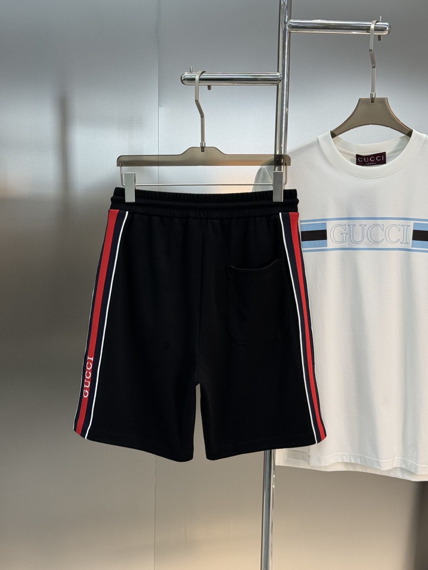 GUCC*古奇25s潮牌五分短裤.超高品”2025新款运动套装.男女同款！休闲运动风格.经典大牌新推系列