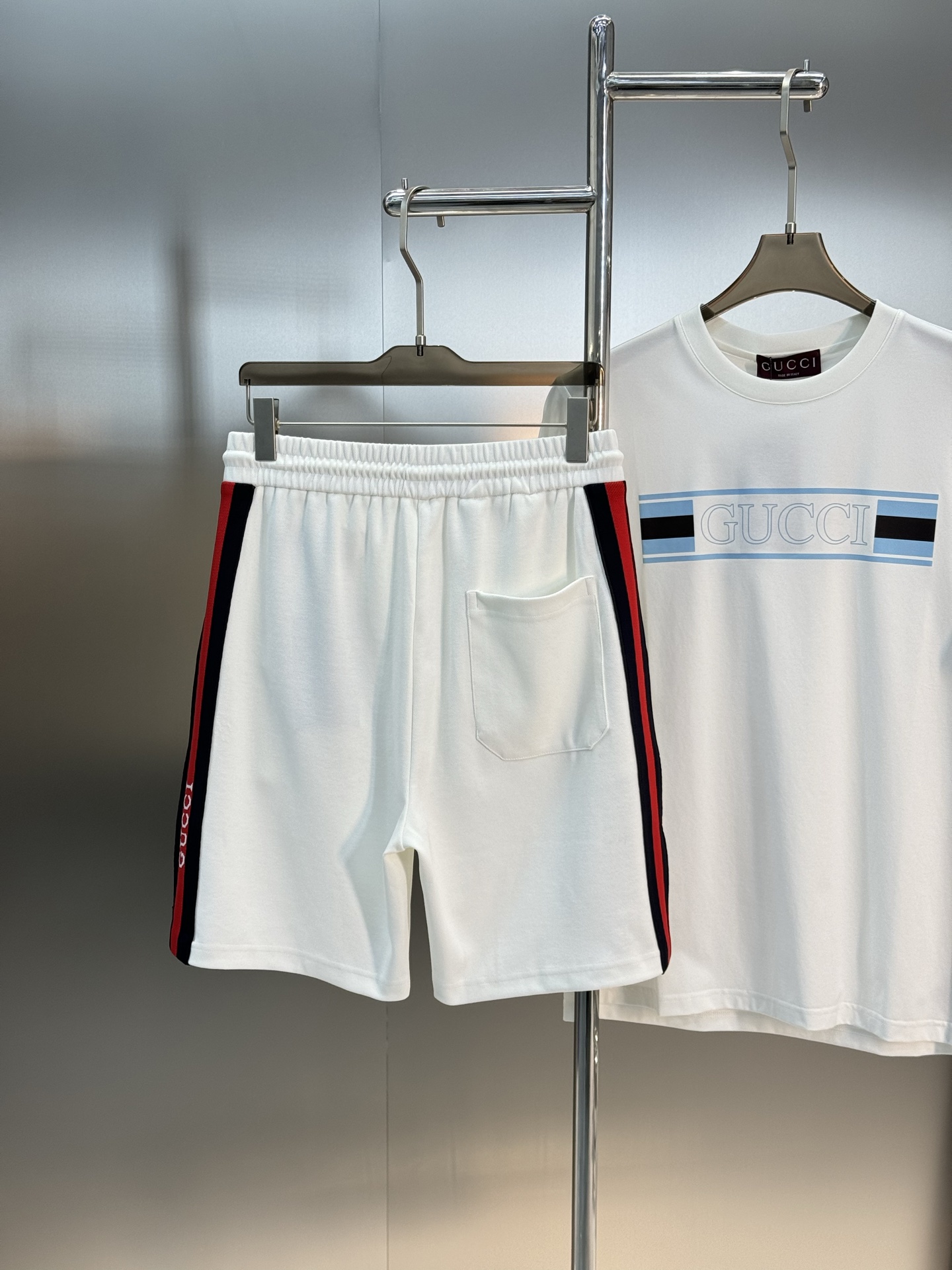 GUCC*古奇25s潮牌五分短裤.超高品”2025新款运动套装.男女同款！休闲运动风格.经典大牌新推系列