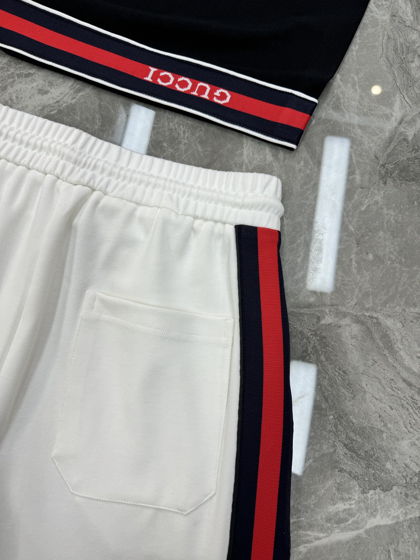 GUCC*古奇25s潮牌五分短裤.超高品”2025新款运动套装.男女同款！休闲运动风格.经典大牌新推系列