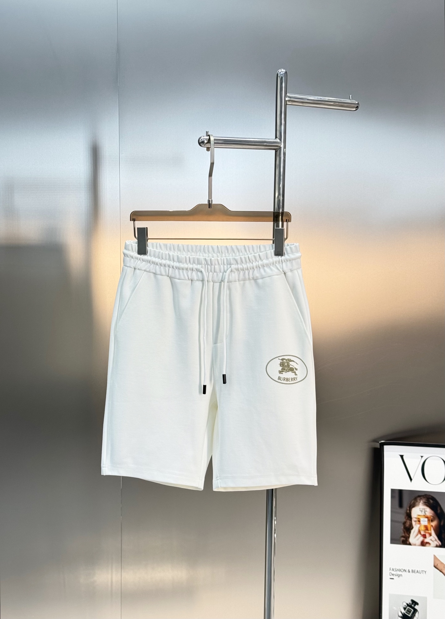 BBR*巴宝莉*25S五分休闲短裤.基础款推荐.口袋下方经典战马烫画工艺.进口高端锦棉面料.手感舒适透气