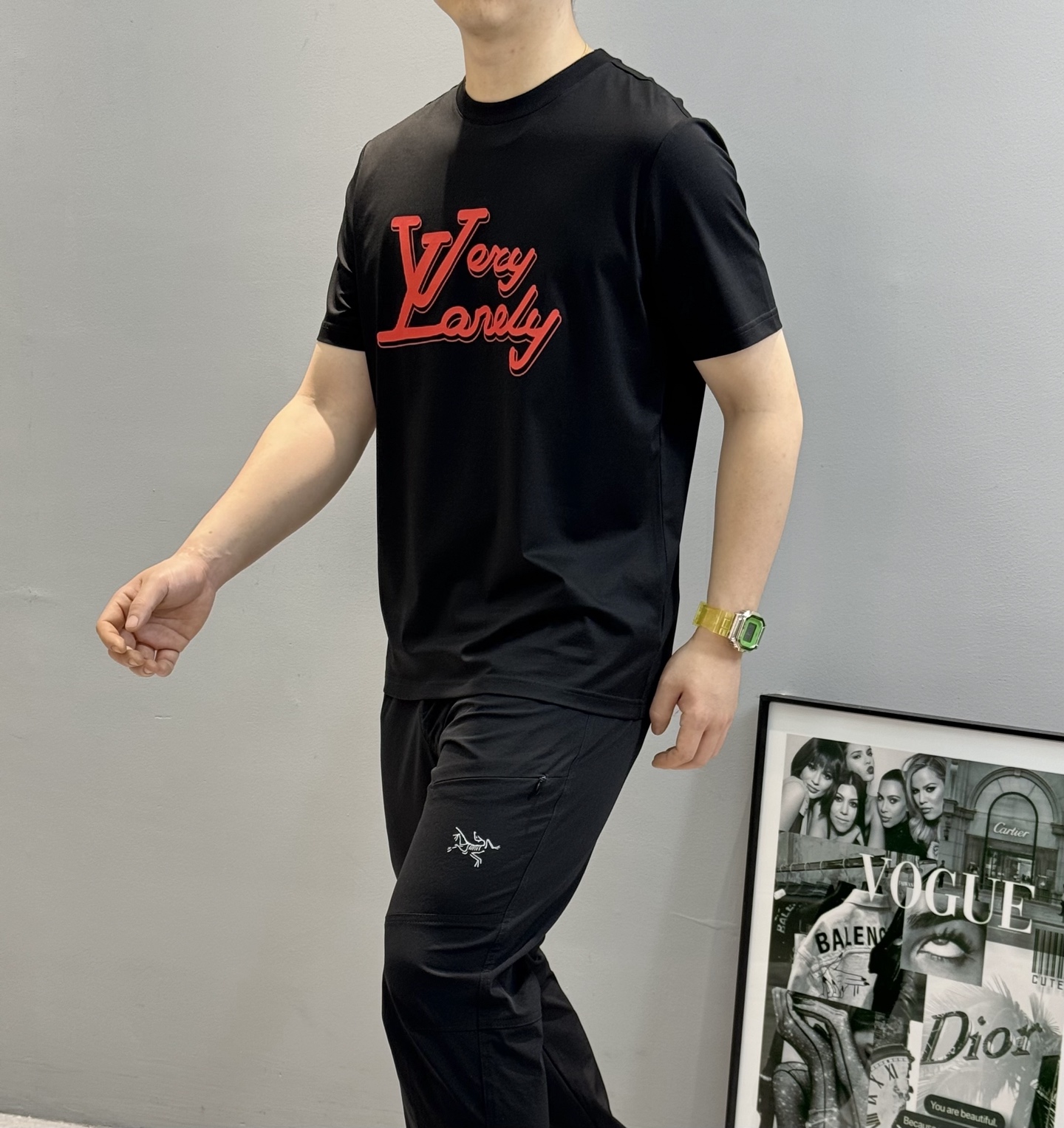 
        驴牌*2025s新品丝光棉短袖T恤，夏天色彩系-胸前品牌logol立体烫画工艺.色彩丰