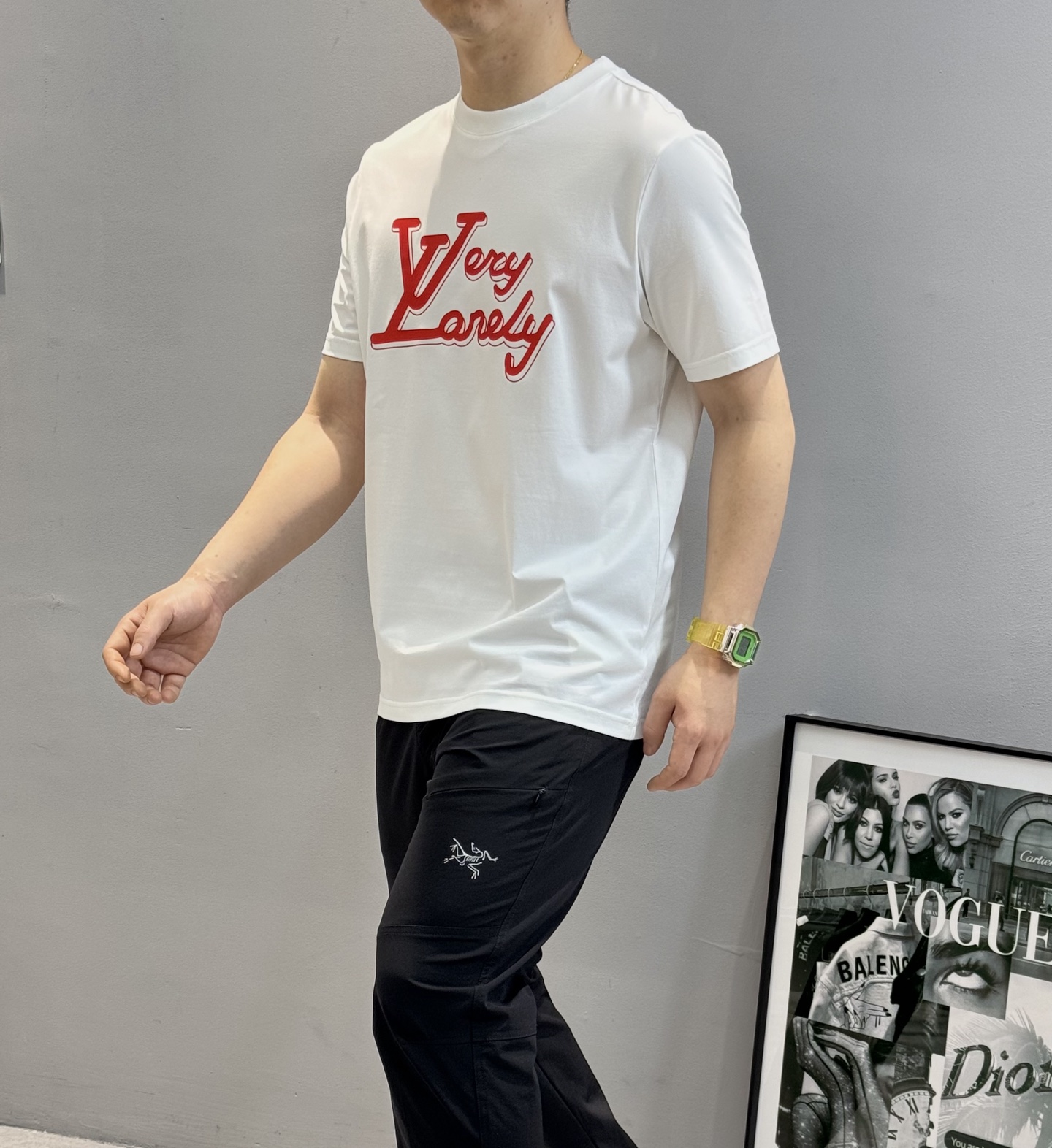 
        驴牌*2025s新品丝光棉短袖T恤，夏天色彩系-胸前品牌logol立体烫画工艺.色彩丰