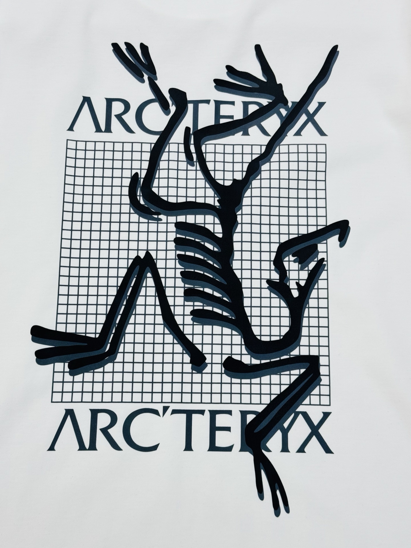 短袖 短裤
        ARC'TERY*始祖-鸟25s夏季丝光短袖..优选180g丝光棉质面料，柔