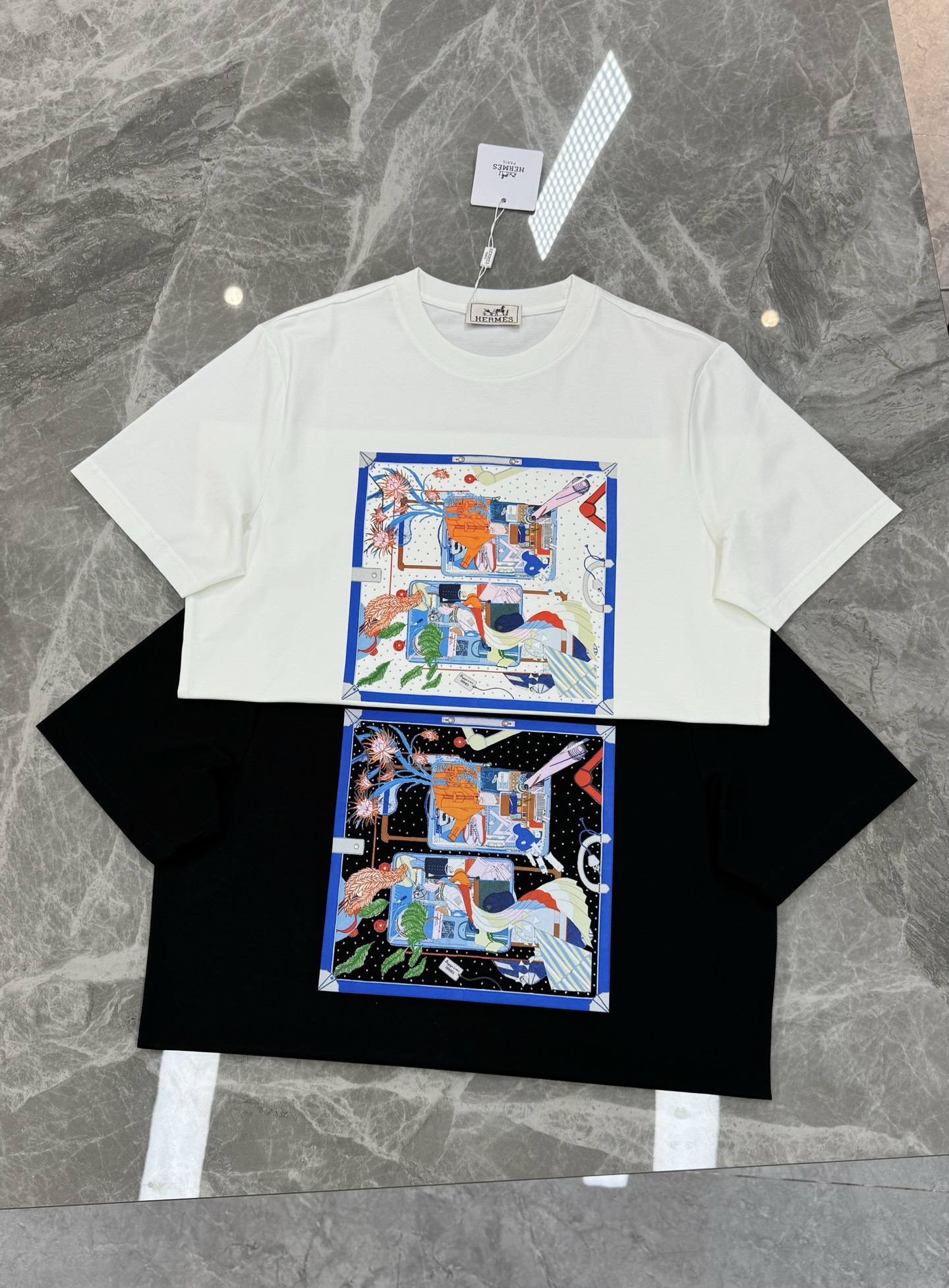 
        HERM*S爱马仕25s新款丝光棉T恤.新品为全新系列注入满满活力，这款单品用心甄选1