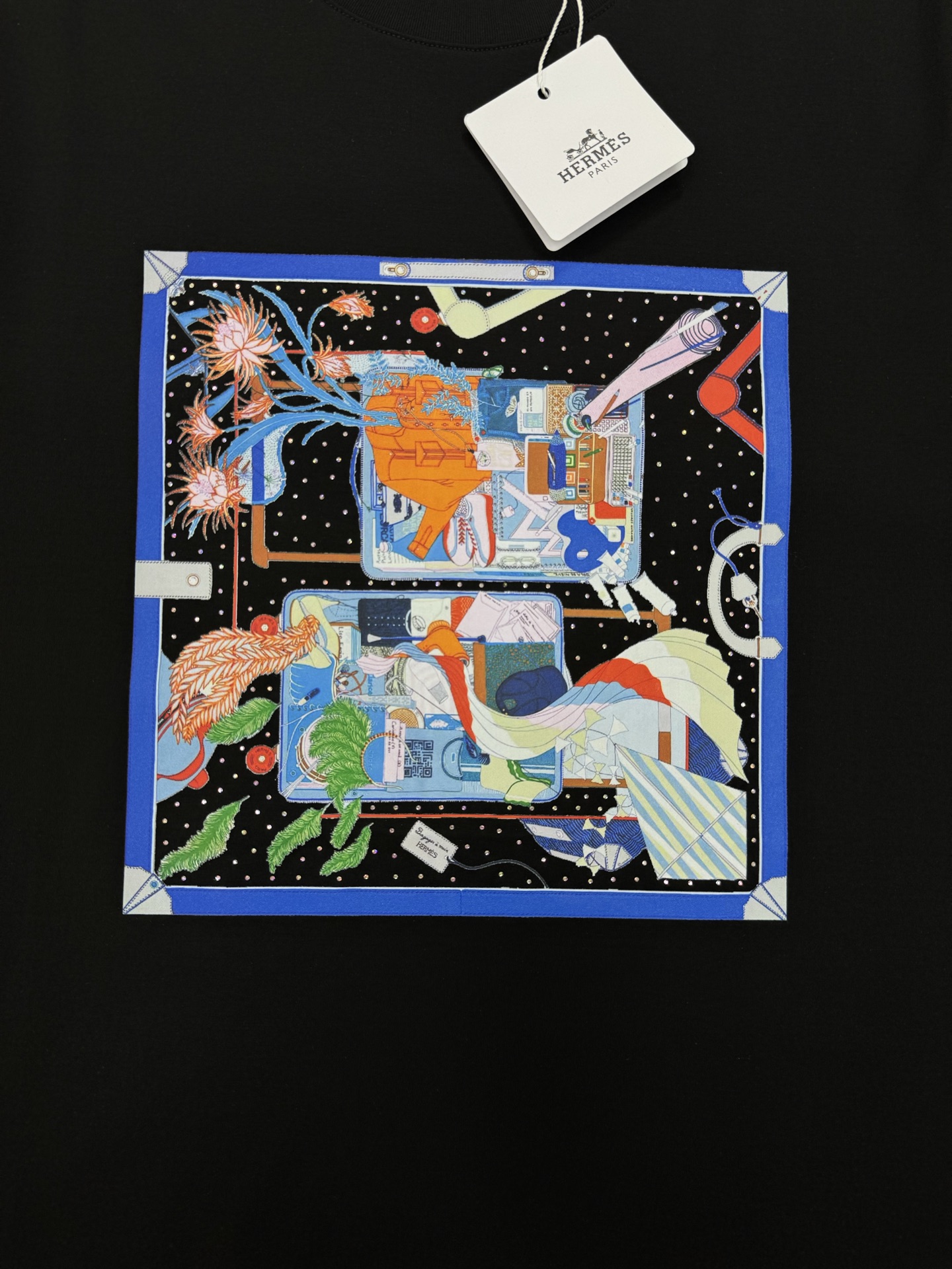
        HERM*S爱马仕25s新款丝光棉T恤.新品为全新系列注入满满活力，这款单品用心甄选1