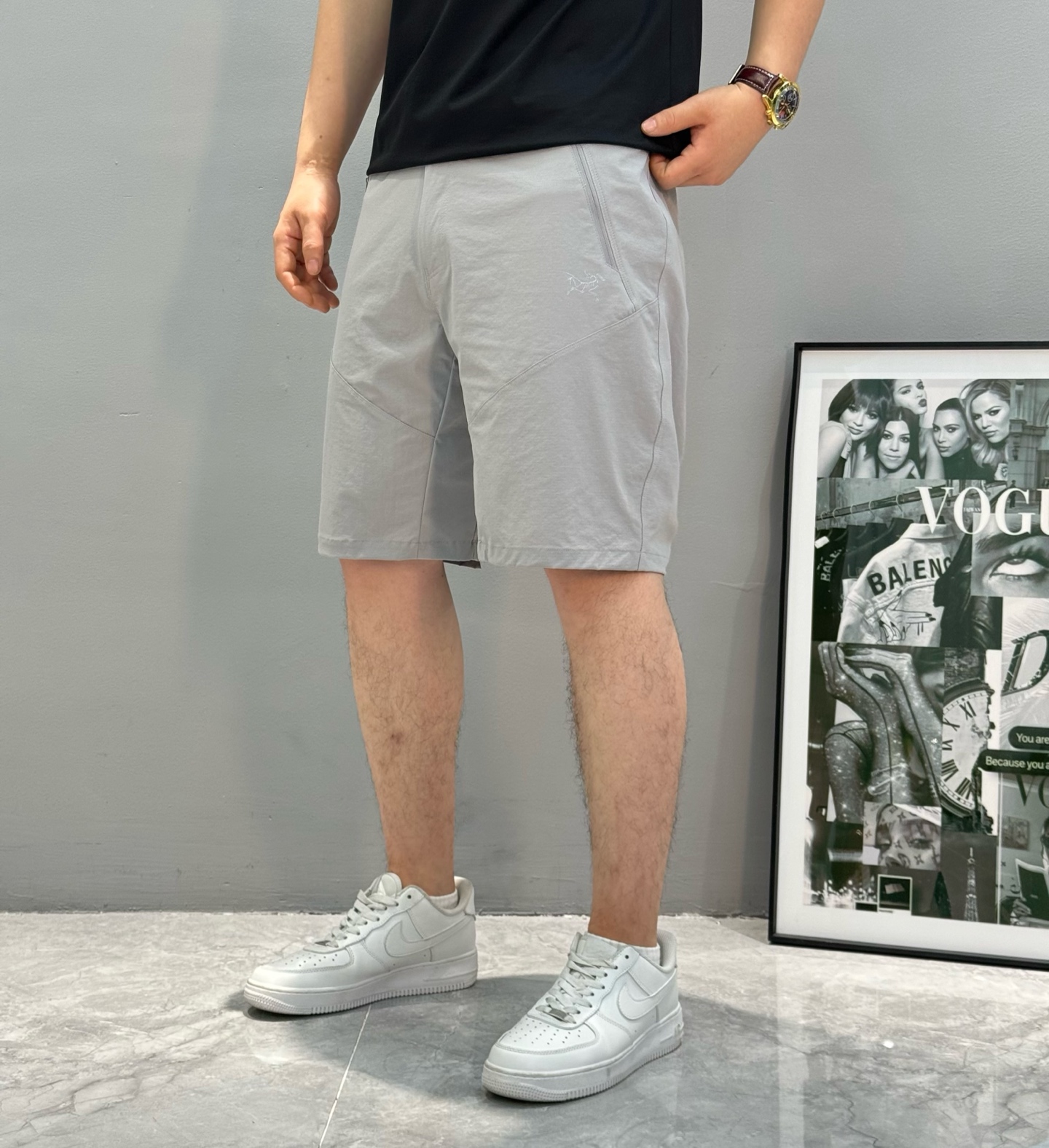 NO:439100,ARC'TERY*Ancestor*Bird 25s New Shorts Simple and Clean Style Recommended!  Selected double-line grid four-sided elastic fabric. Original hardware pull-out design on the waist. Basic luminous design under the pocket. The rear pocket logo logo is classic, restrained and stylish, with three-dimensional cut. The style is still basic and comprehensive. The upper body is crisp and stylish. The upper body has excellent effect!  !  !  Color black, light gray, green, orange. Number of code M-3XL/29-36 (/140 jin recommended L), shorts, alexander wang19860909ARC'TERY*始祖*鸟25s新款短裤简单干净款式推荐！精选双线格四面弹力面料.腰头原版五金拉口设计.口袋下方基础款夜光设计.后口袋标志logo经典内敛有格调,立体裁剪.版型上依旧是基础合体剪裁 上身挺括有型.上身效果绝佳！！！颜色黑色.浅灰.绿色.橘色.码数M-3XL/29-36（/140斤建议L）,,shorts,alexander wang,Men's clothing