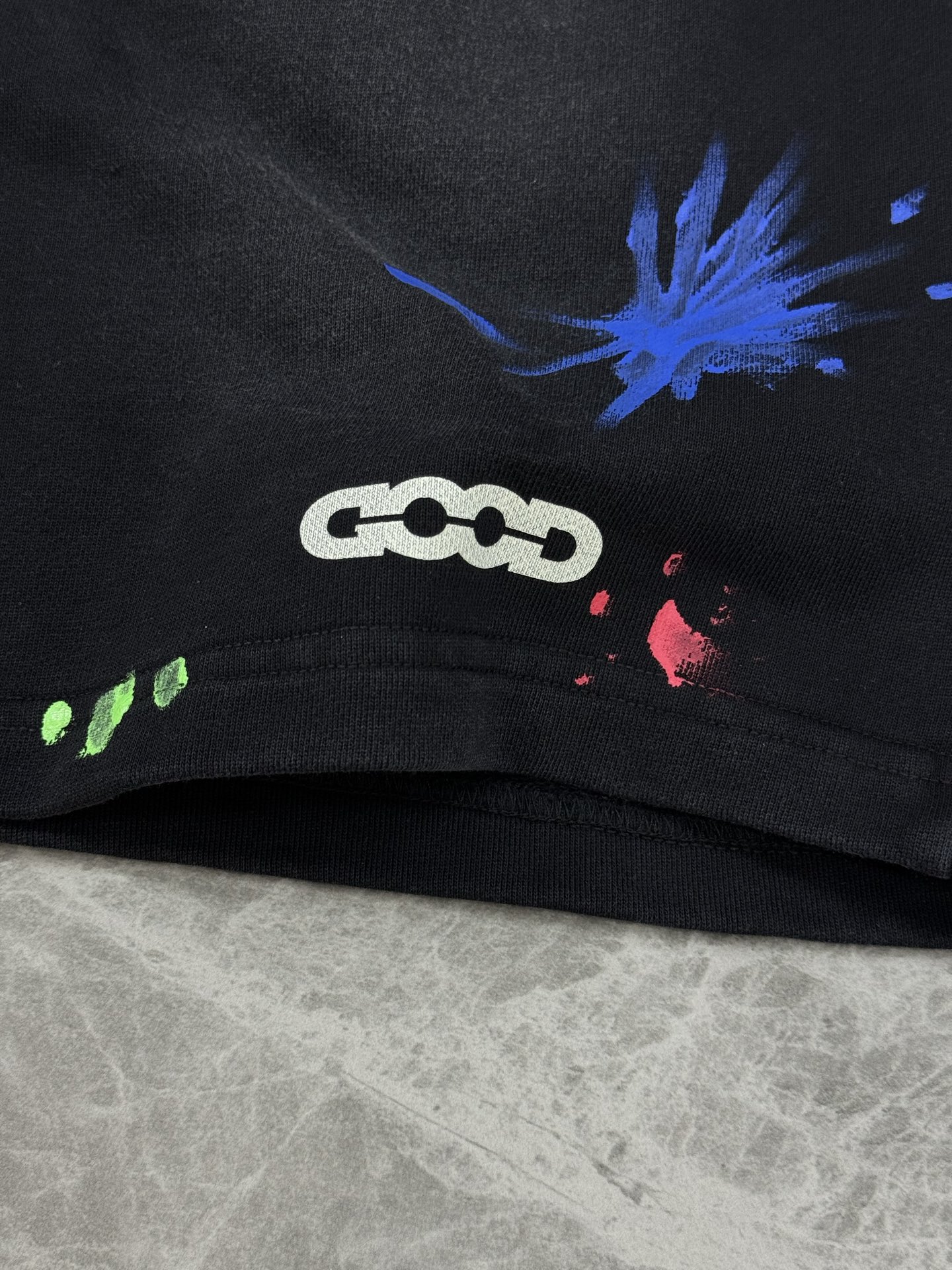 
        GOODBRAND原单做旧泼墨短裤.男女同款！品牌自成立之初就以每一步都要有学习和思考