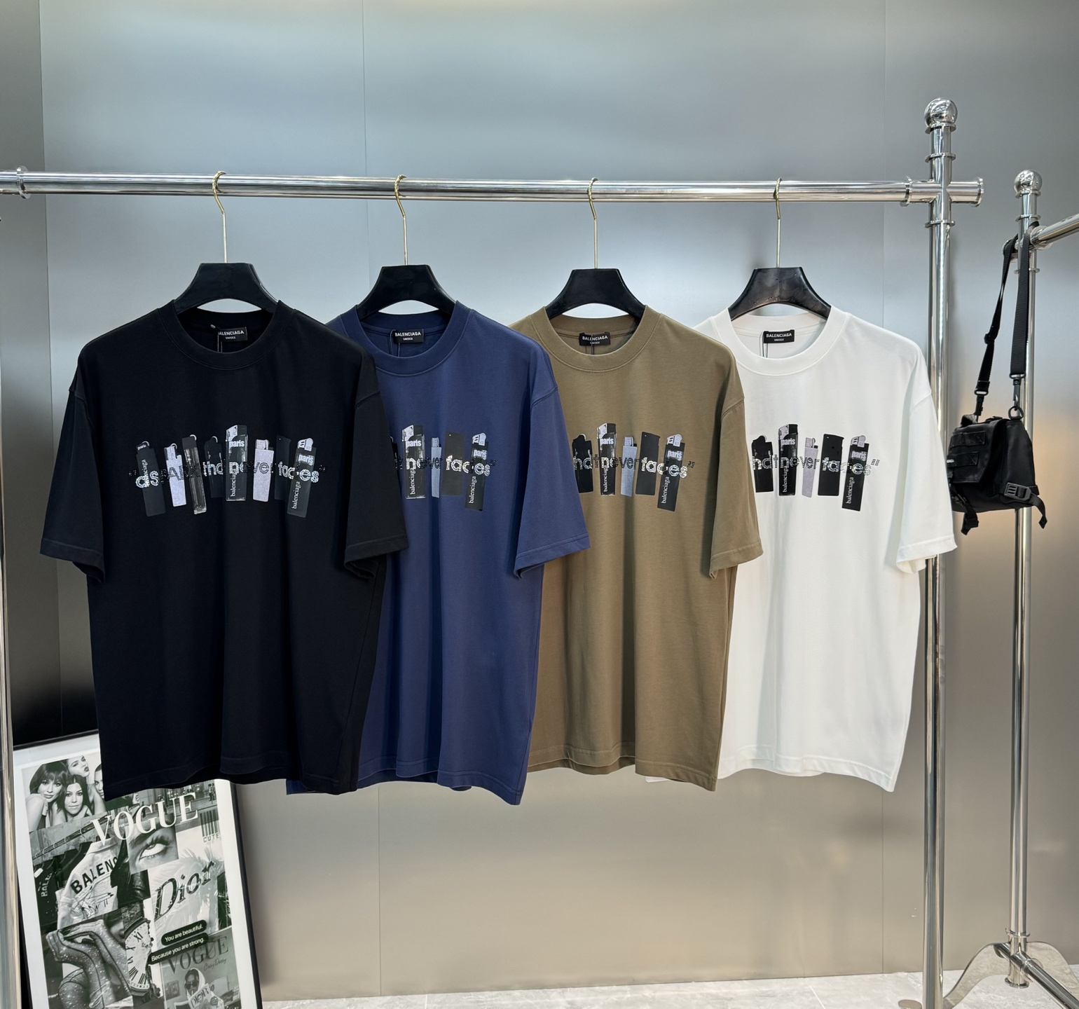 BALENCIAG*巴黎世*25s新款T恤.男女同款推荐！230g纯棉面料.定制螺纹.面料柔软舒适.透气