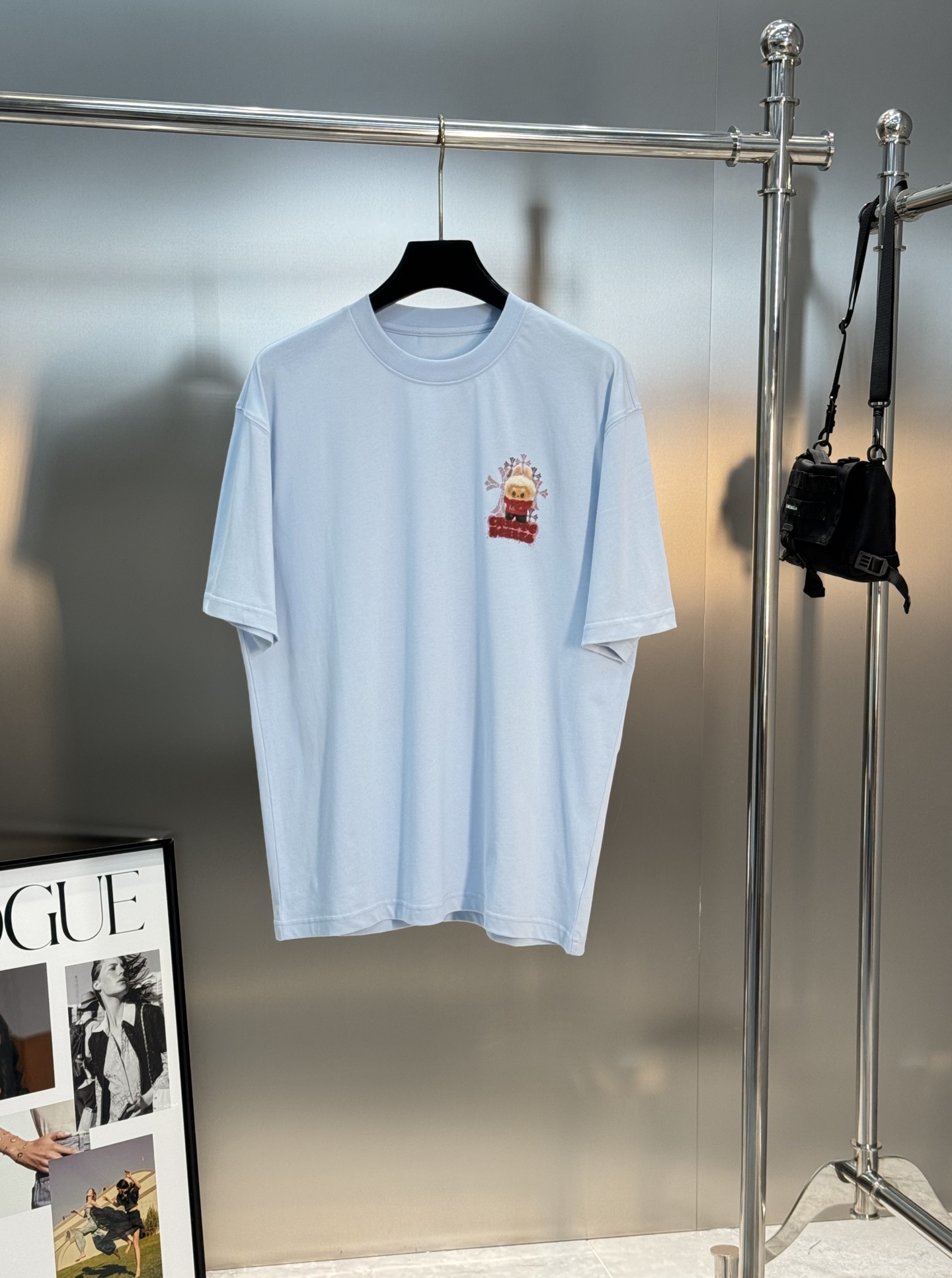 LABUBU 卡通印花‼️短袖T恤.男女同款.采用230克新疆棉冰感索罗娜面料，通过索罗娜科技处理 在夏