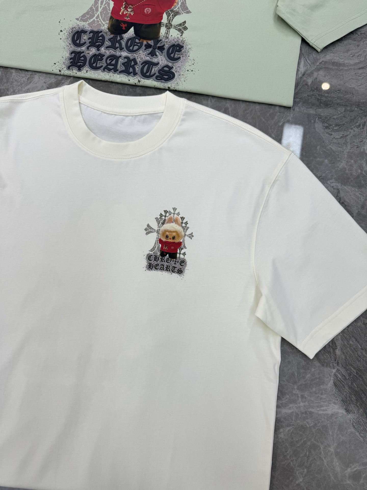 LABUBU 卡通印花‼️短袖T恤.男女同款.采用230克新疆棉冰感索罗娜面料，通过索罗娜科技处理 在夏