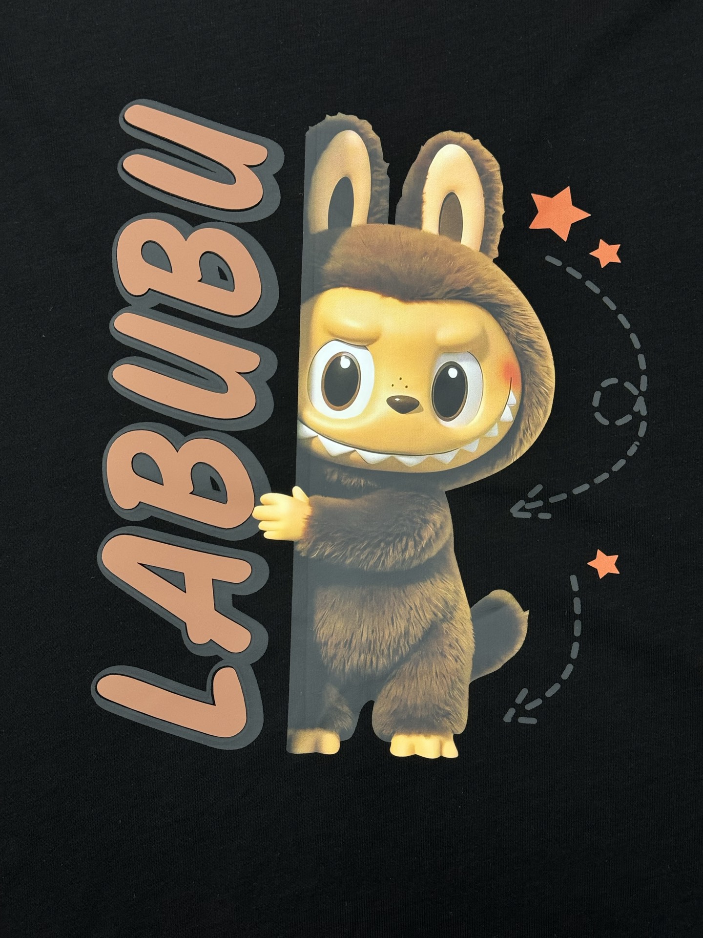 
        LABUBU  卡通印花‼️短袖T恤.男女同款.采用230克新疆棉冰感索罗娜面料，通过