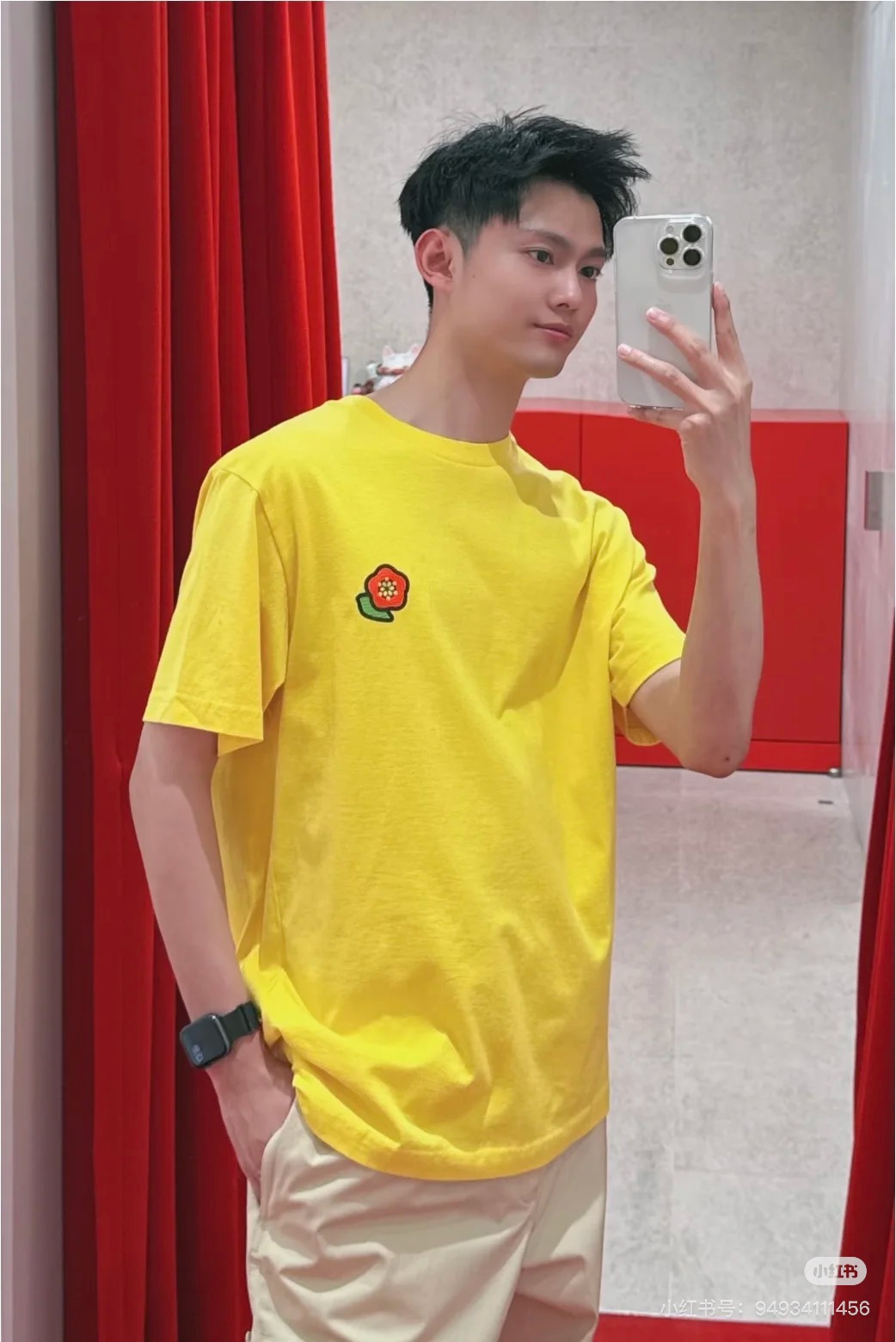 
Kenzo 新款原单休闲短袖T恤.男女同款推荐❤️优选240g纯棉面料，柔软舒适.透气性好.胸前品牌花