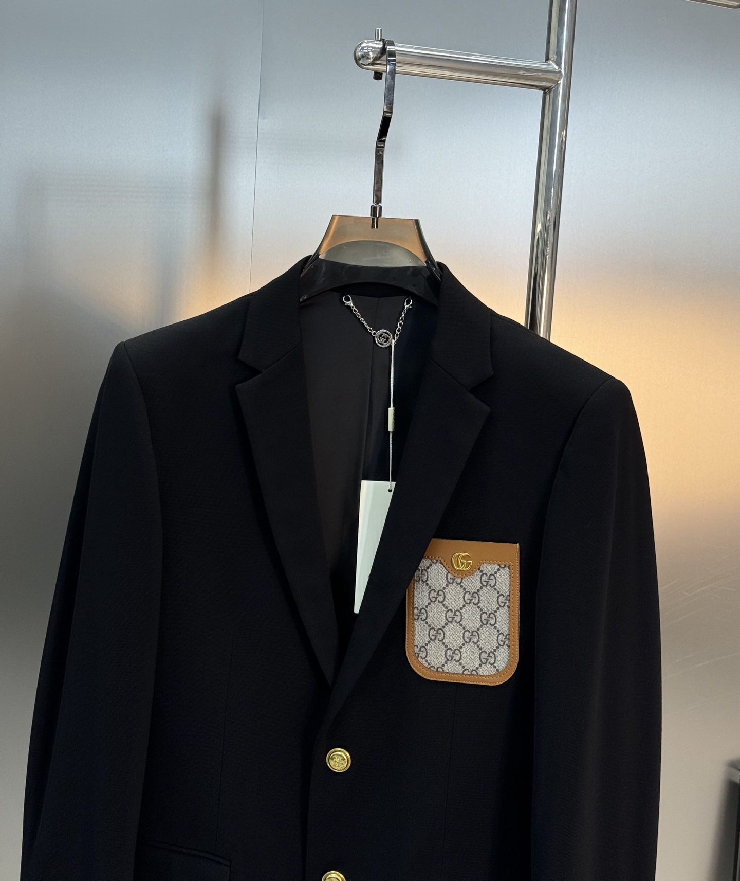 GUCCI*古奇25s新品休闲西服外套👨🏻精品推荐👍🏻外贸公司订单！胸口精致GG五金搭配皮牌工艺.原版G