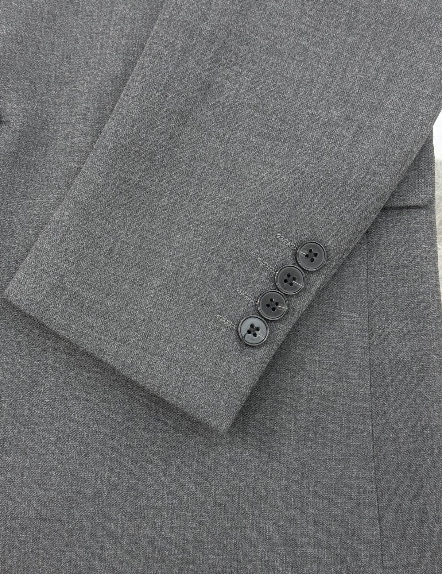 杜嘉班纳(Dolce&Gabbana) 2025s新款男士商务套西！高级印度丝定制🫅超高端顶尖一线成衣手