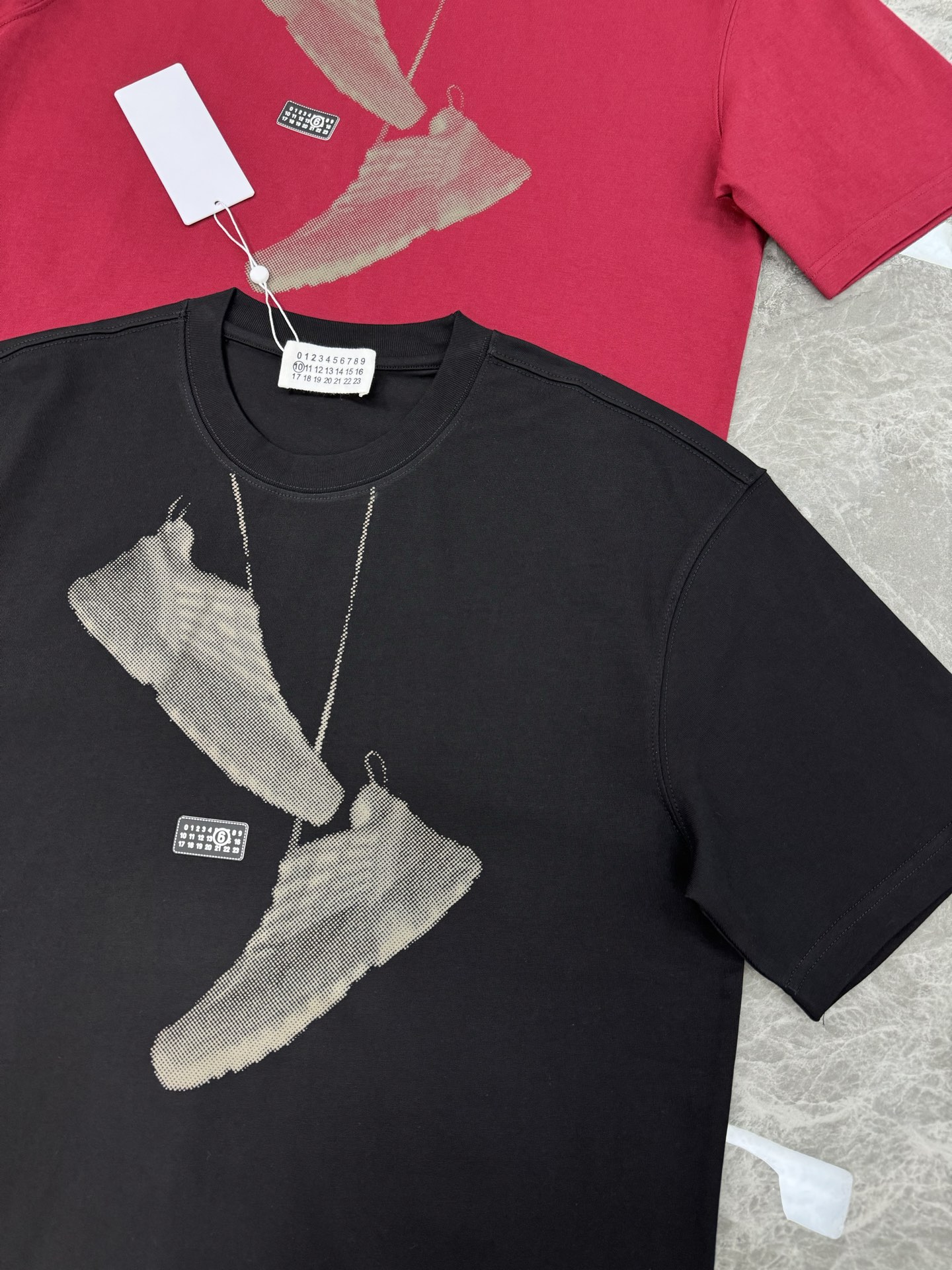 Maison Margiela25s新款圆领T恤.男女同款！马吉拉经典图形字l设计.特别之作！搭配经典数